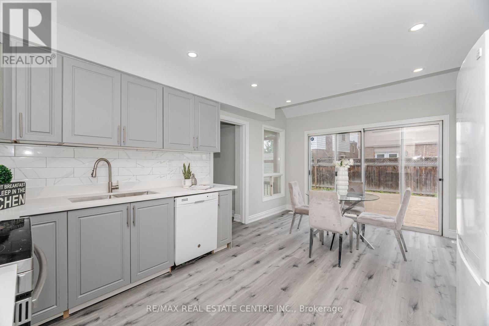 76 Moffatt Avenue, Brampton, Ontario  L6Y 2P3 - Photo 14 - W12428403