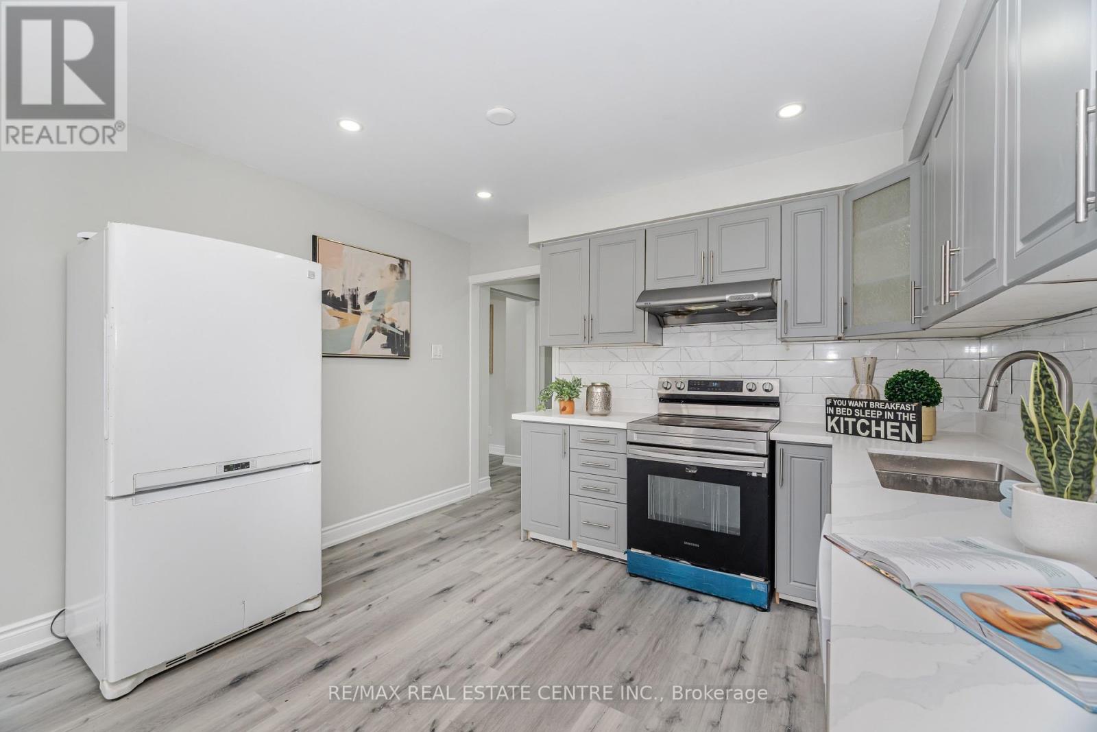 76 Moffatt Avenue, Brampton, Ontario  L6Y 2P3 - Photo 15 - W12428403