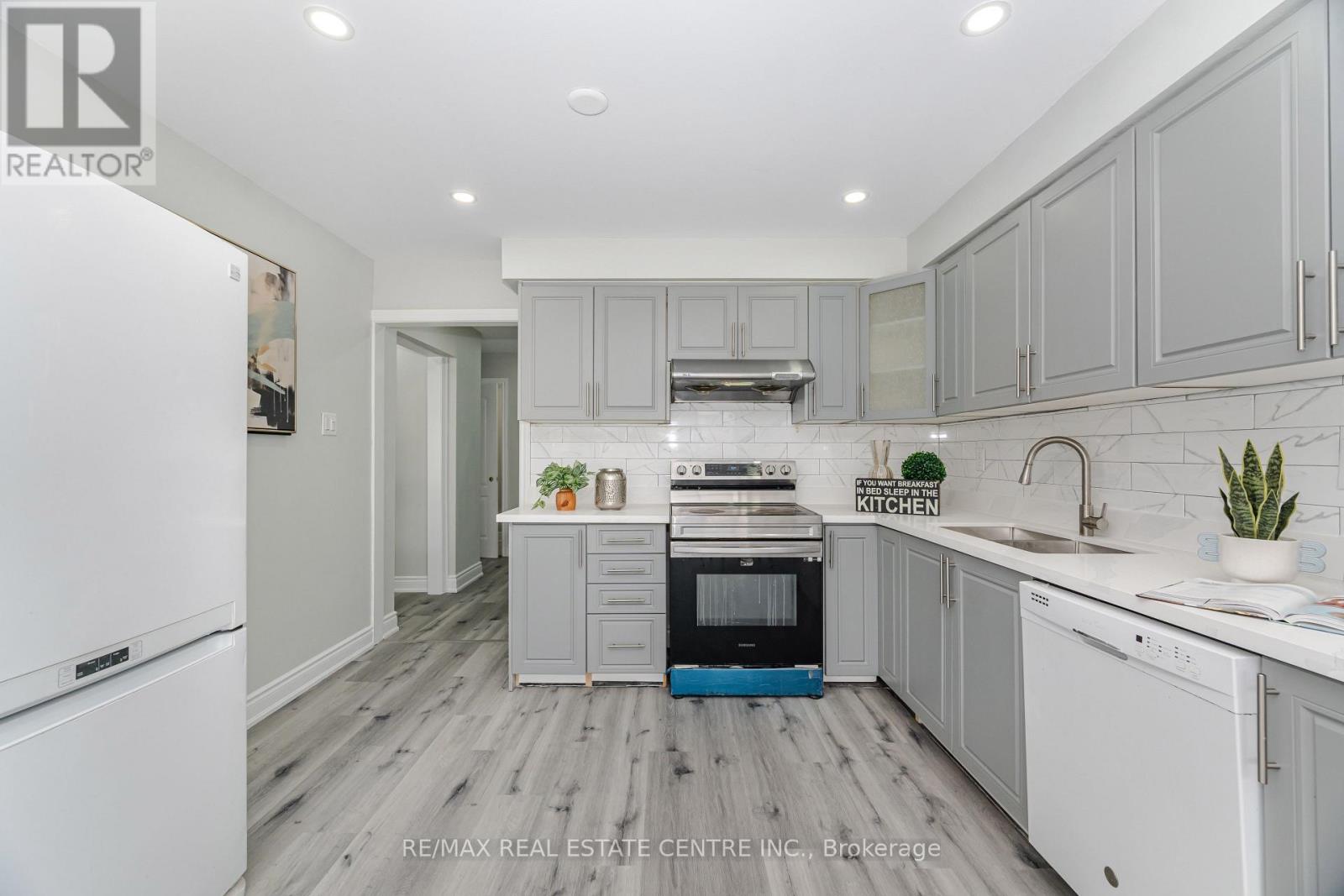 76 Moffatt Avenue, Brampton, Ontario  L6Y 2P3 - Photo 16 - W12428403