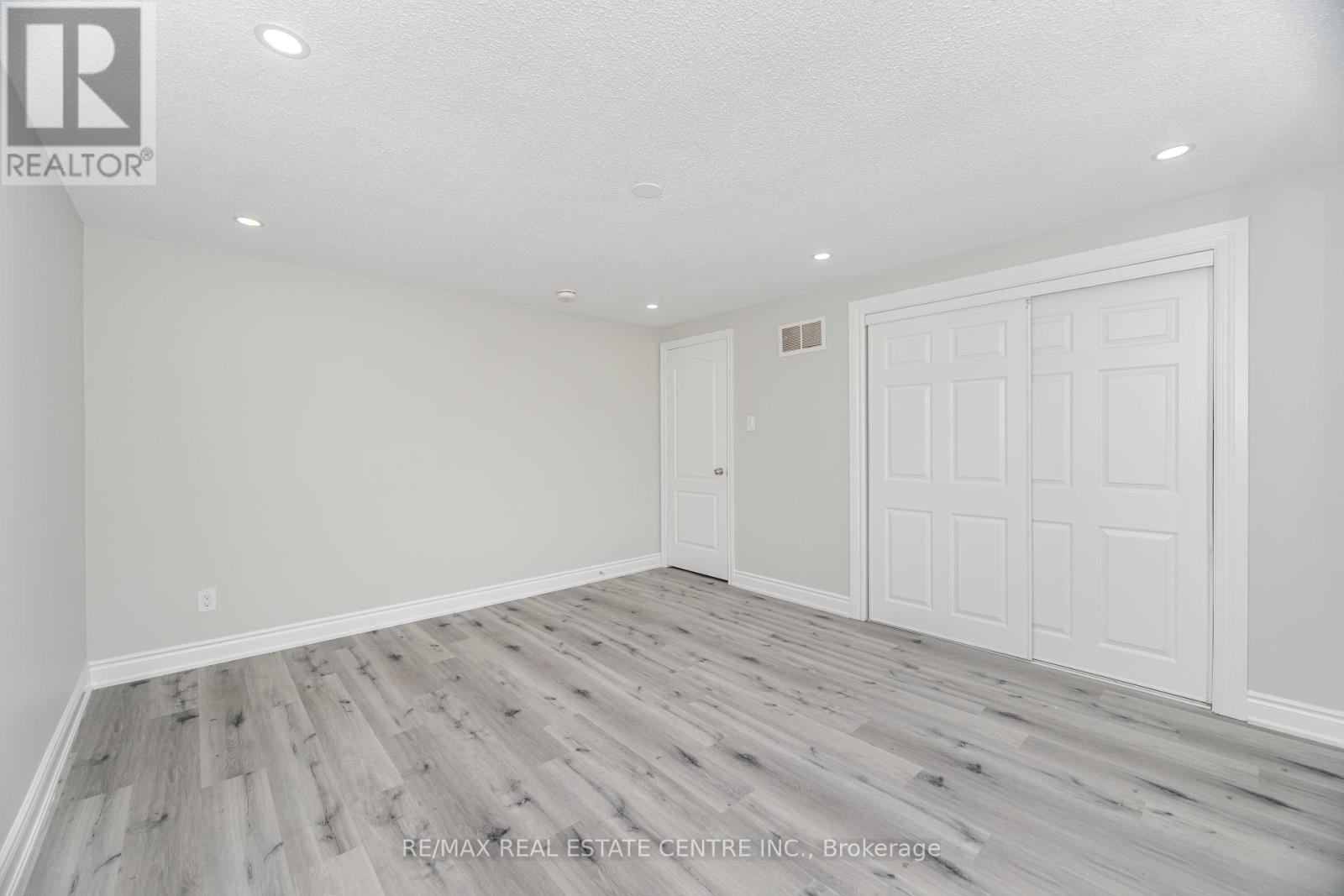76 Moffatt Avenue, Brampton, Ontario  L6Y 2P3 - Photo 34 - W12428403