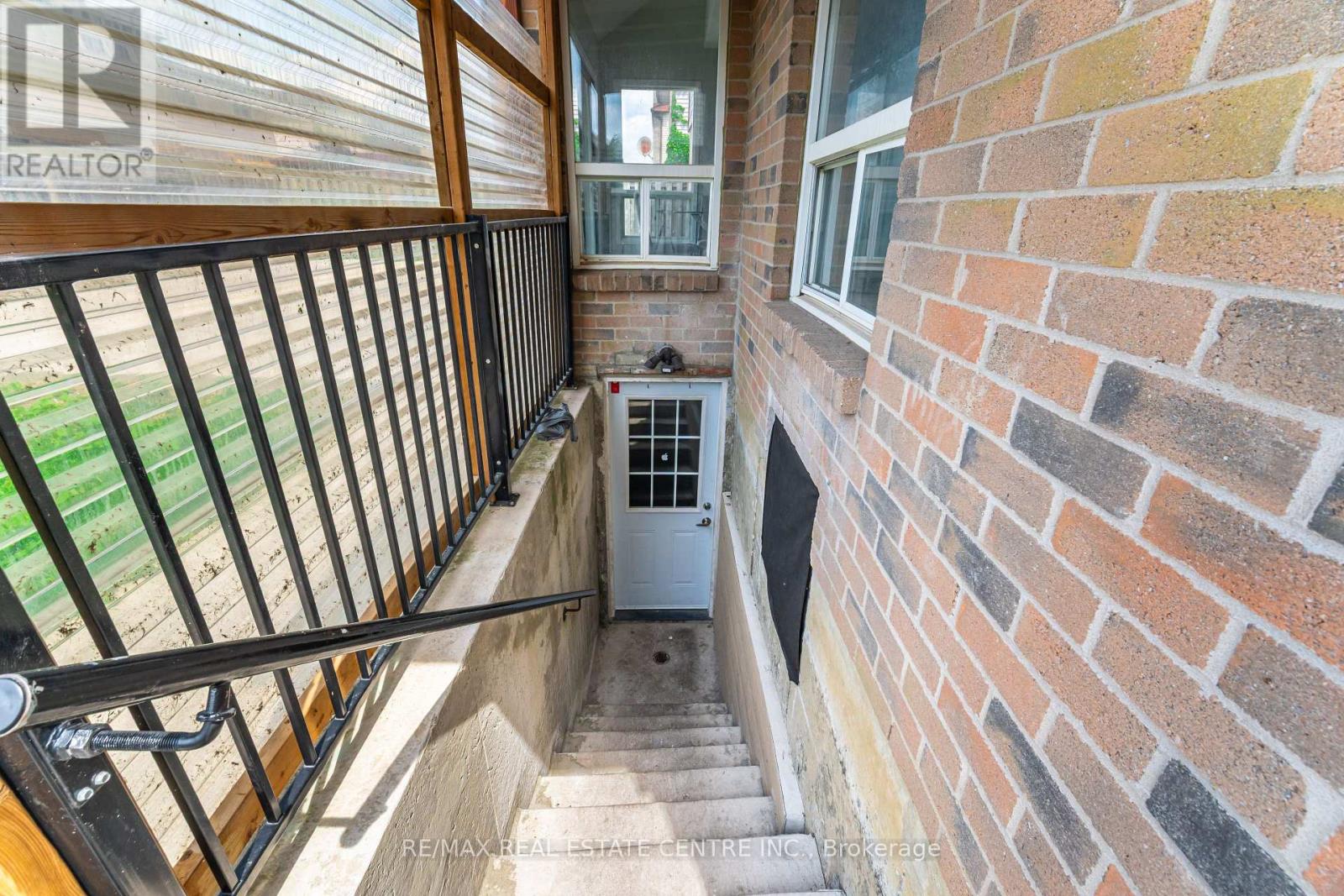 76 Moffatt Avenue, Brampton, Ontario  L6Y 2P3 - Photo 42 - W12428403