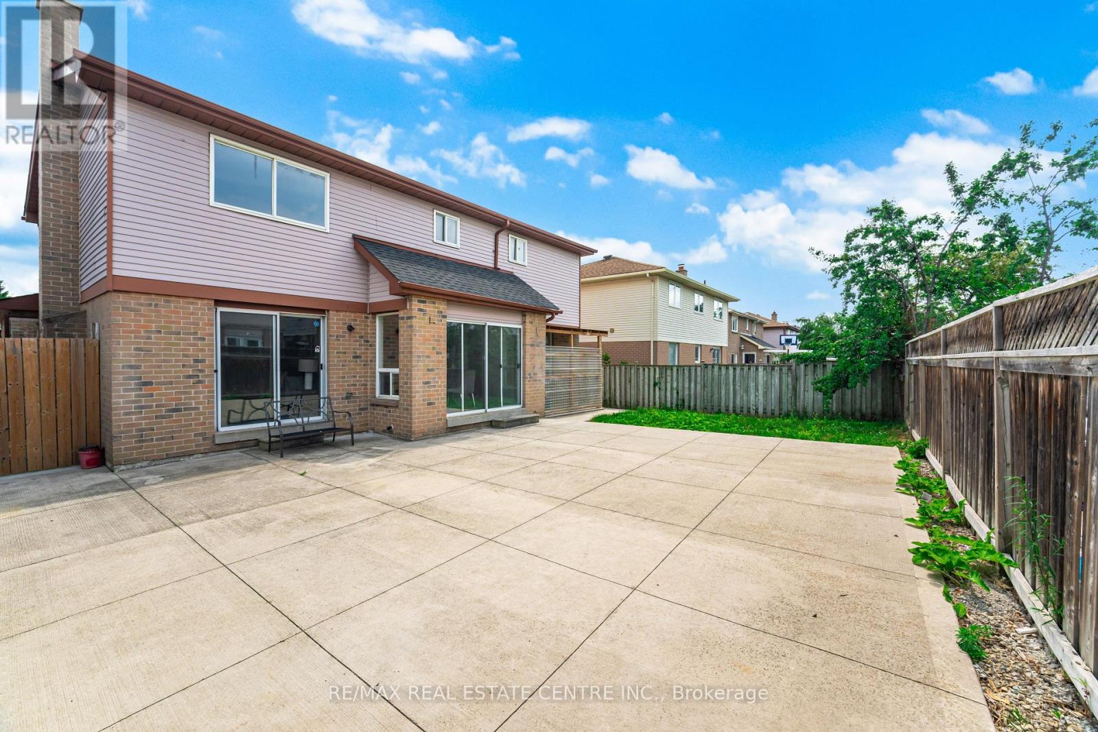 76 Moffatt Avenue, Brampton, Ontario  L6Y 2P3 - Photo 45 - W12428403