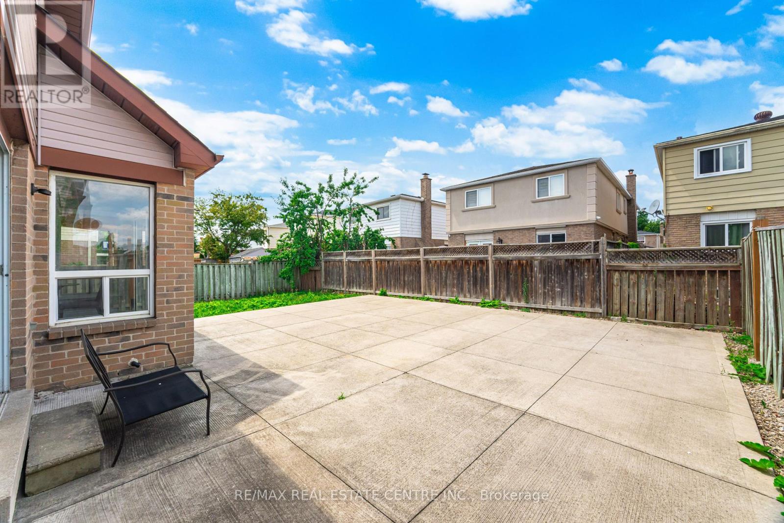 76 Moffatt Avenue, Brampton, Ontario  L6Y 2P3 - Photo 46 - W12428403