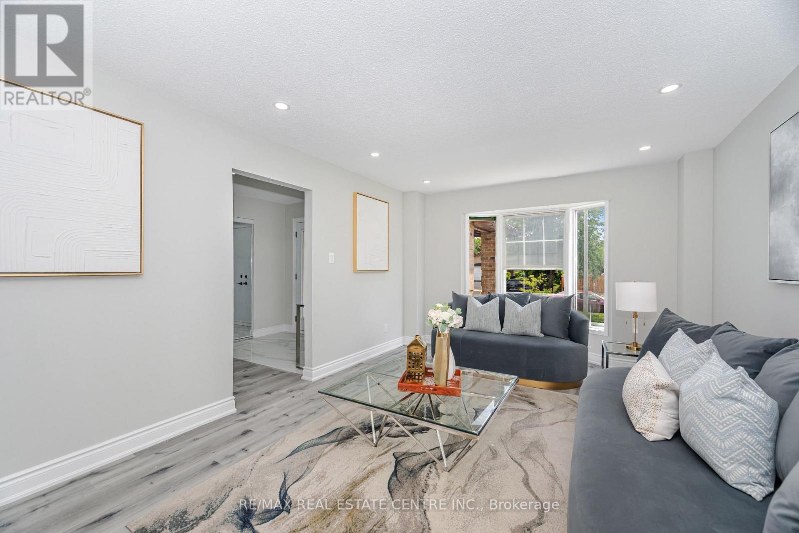 76 Moffatt Avenue, Brampton, Ontario  L6Y 2P3 - Photo 8 - W12428403