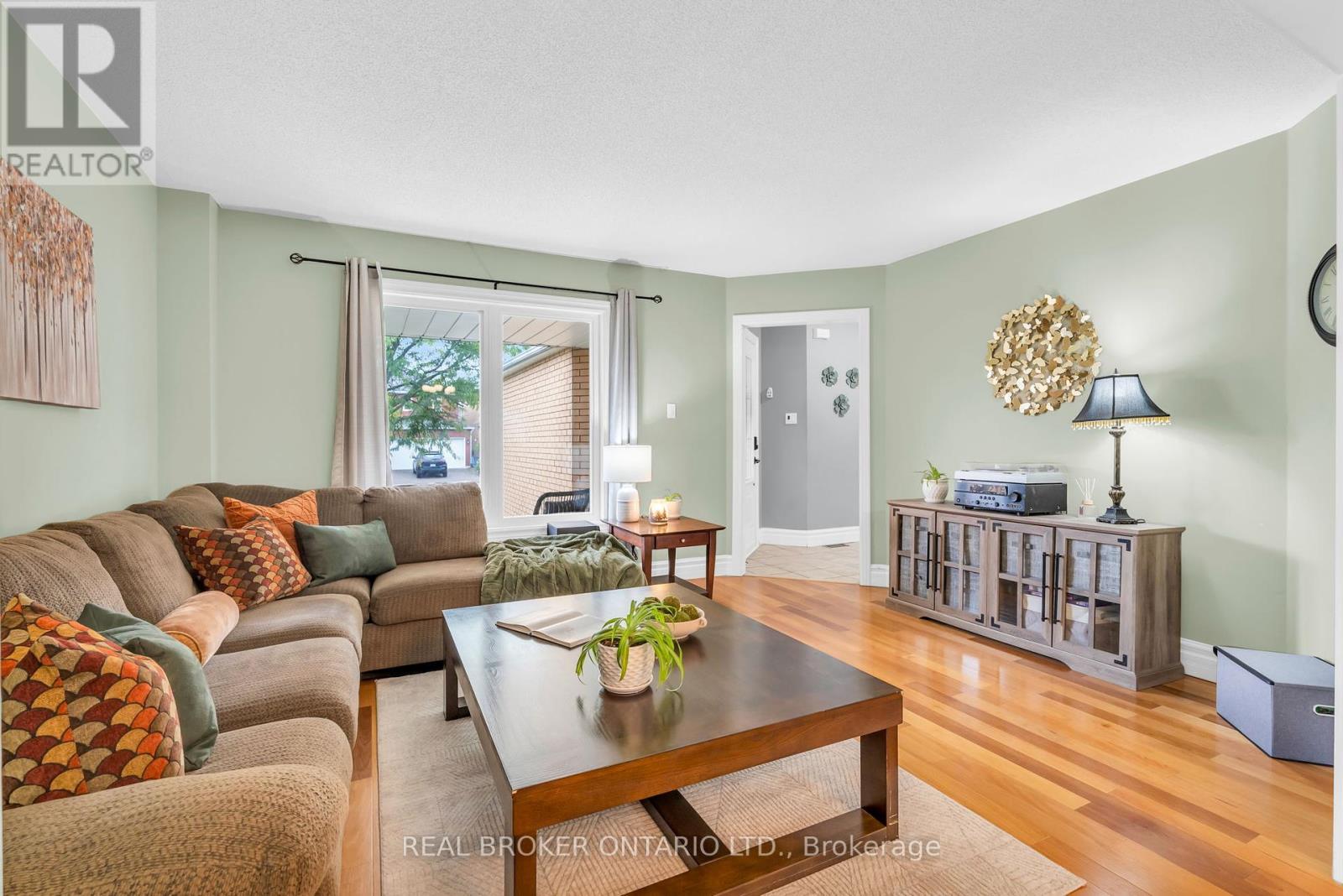 309 Howard Crescent, Orangeville, Ontario  L9W 4Y3 - Photo 8 - W12428413