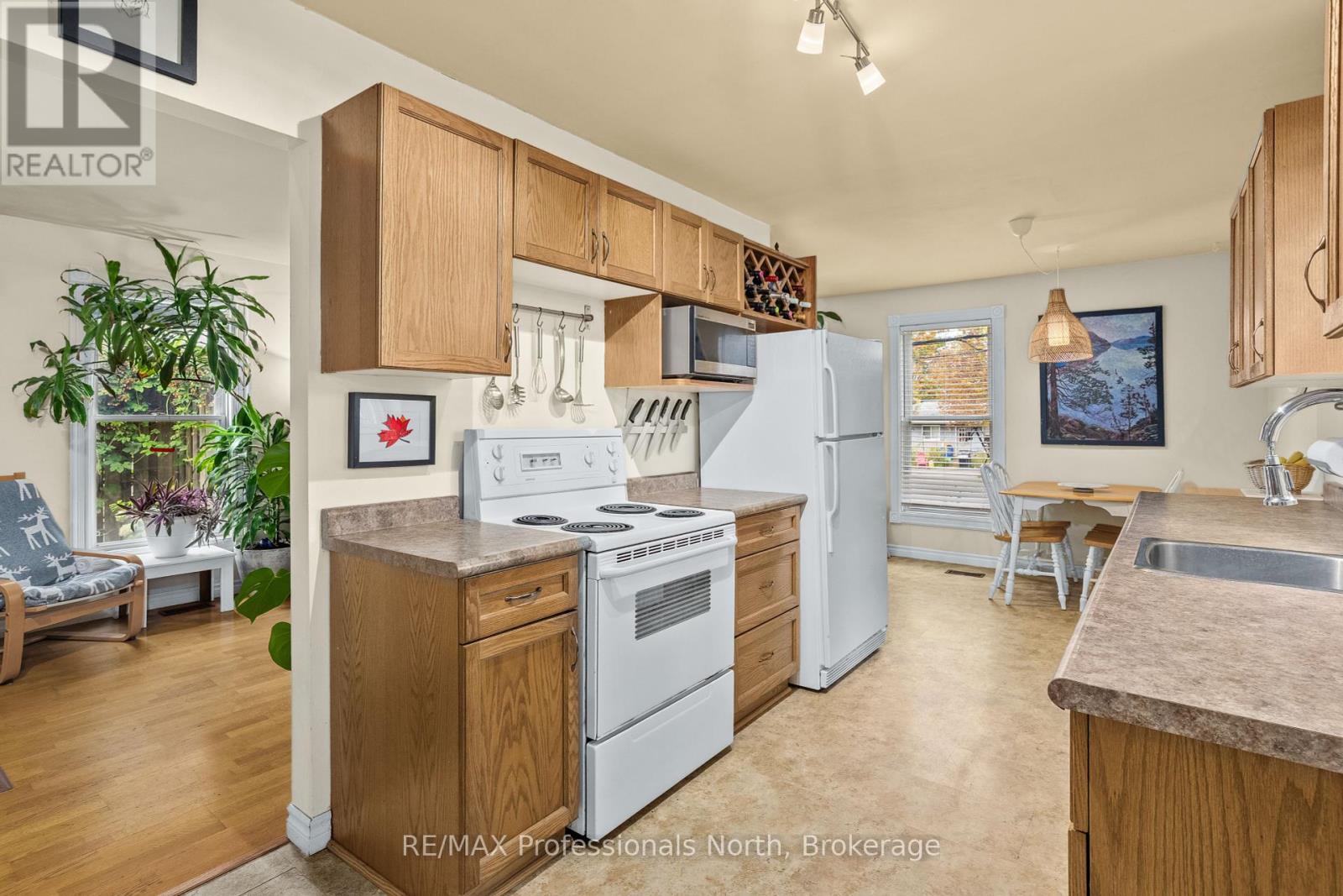 83 Florence Street W, Huntsville, Ontario  P1H 1V5 - Photo 12 - X12428504