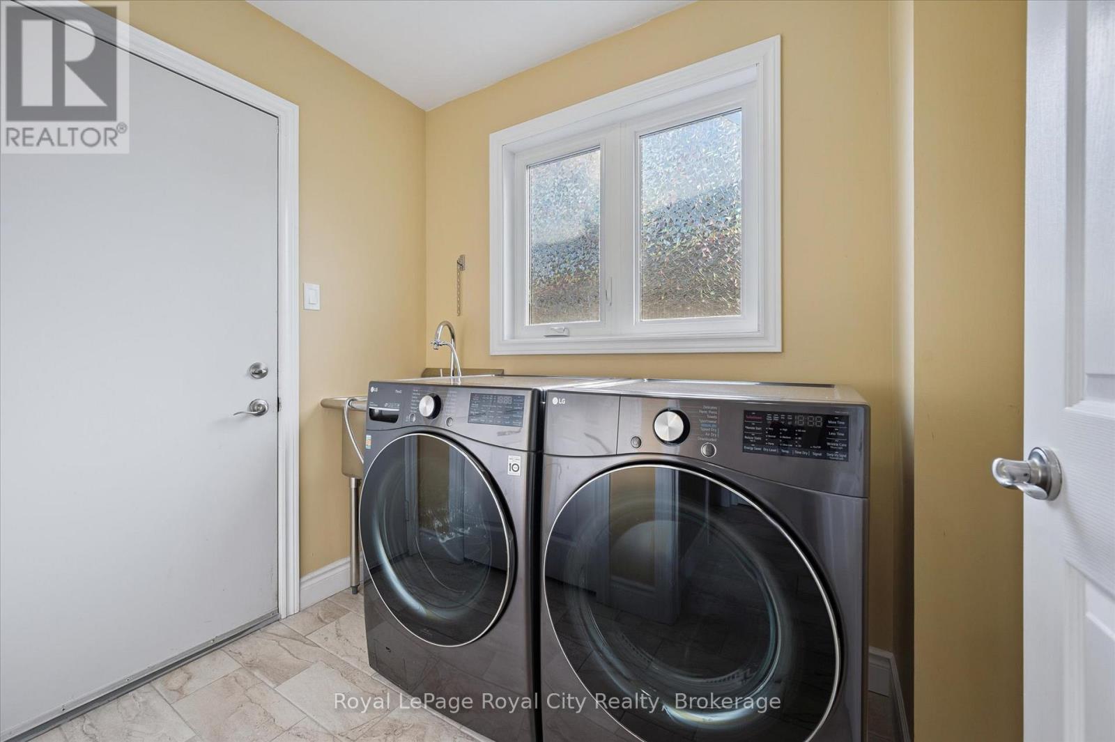 53 Pacific Place, Guelph, Ontario  N1G 4R3 - Photo 18 - X12428559