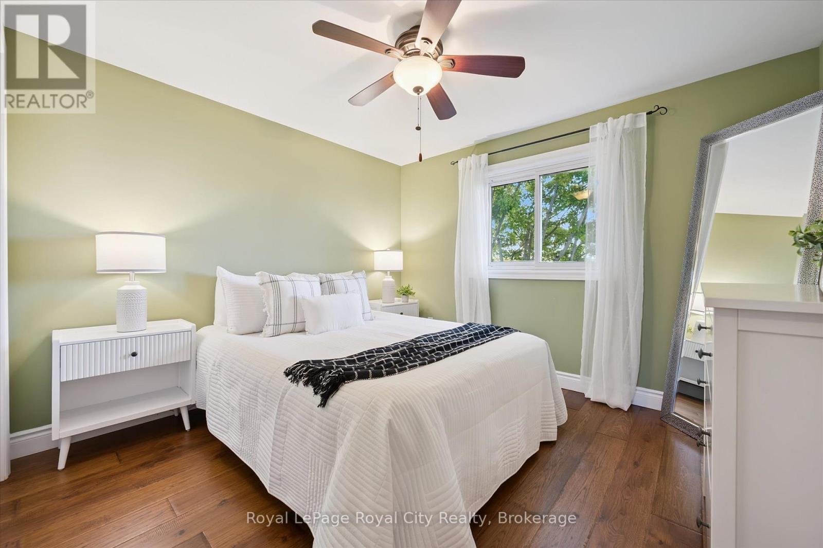 53 Pacific Place, Guelph, Ontario  N1G 4R3 - Photo 23 - X12428559