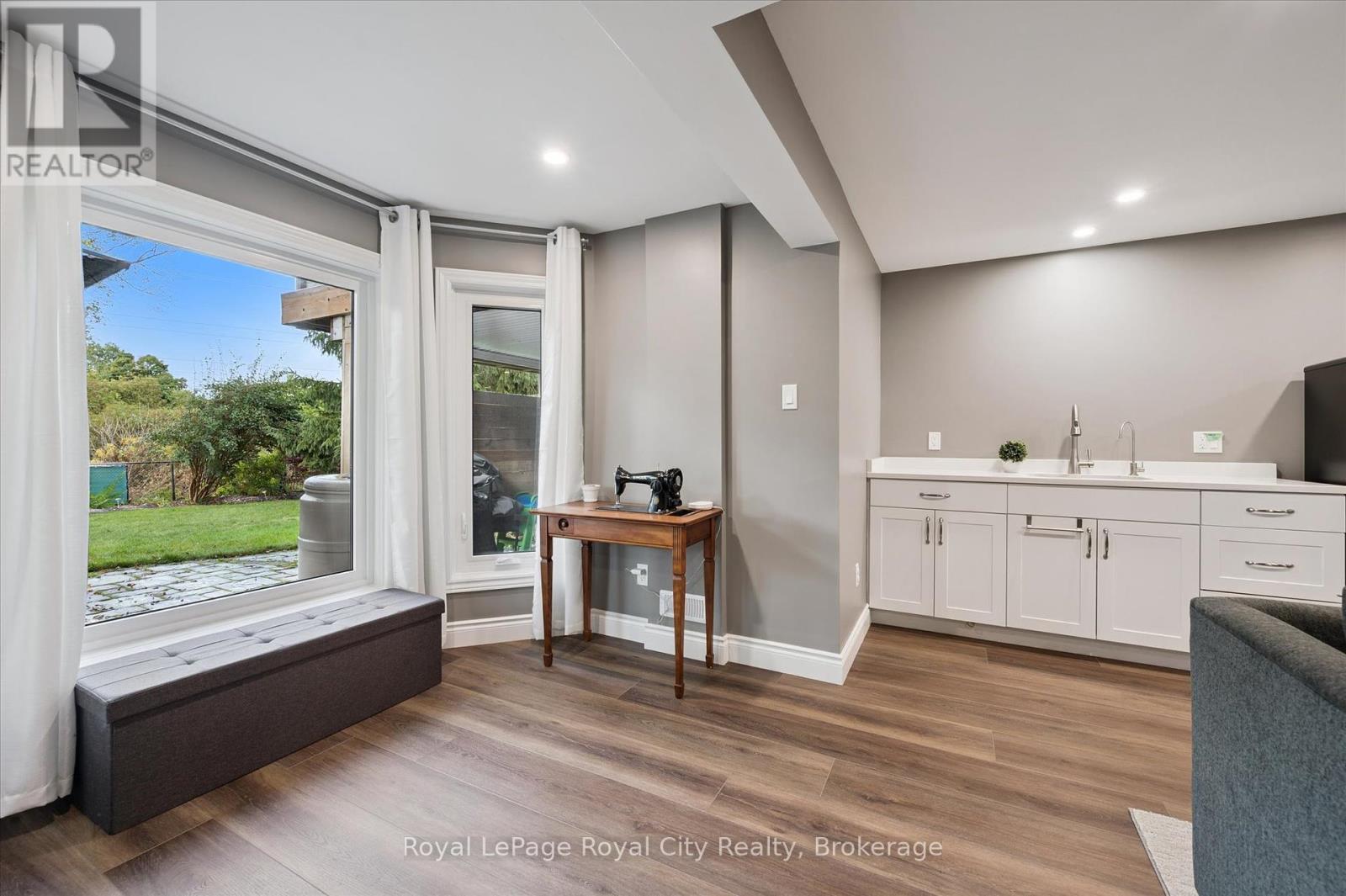 53 Pacific Place, Guelph, Ontario  N1G 4R3 - Photo 30 - X12428559