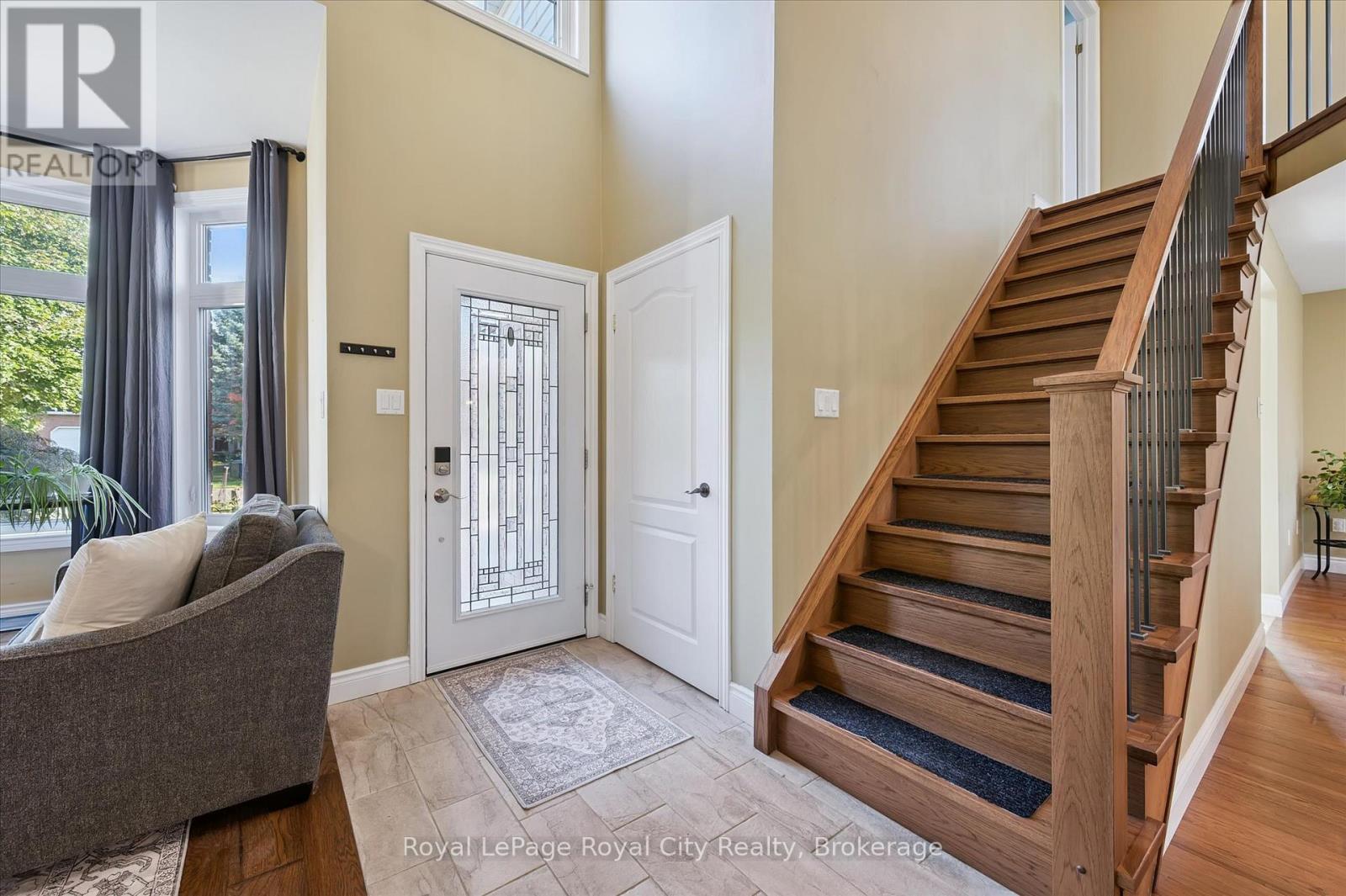 53 Pacific Place, Guelph, Ontario  N1G 4R3 - Photo 5 - X12428559
