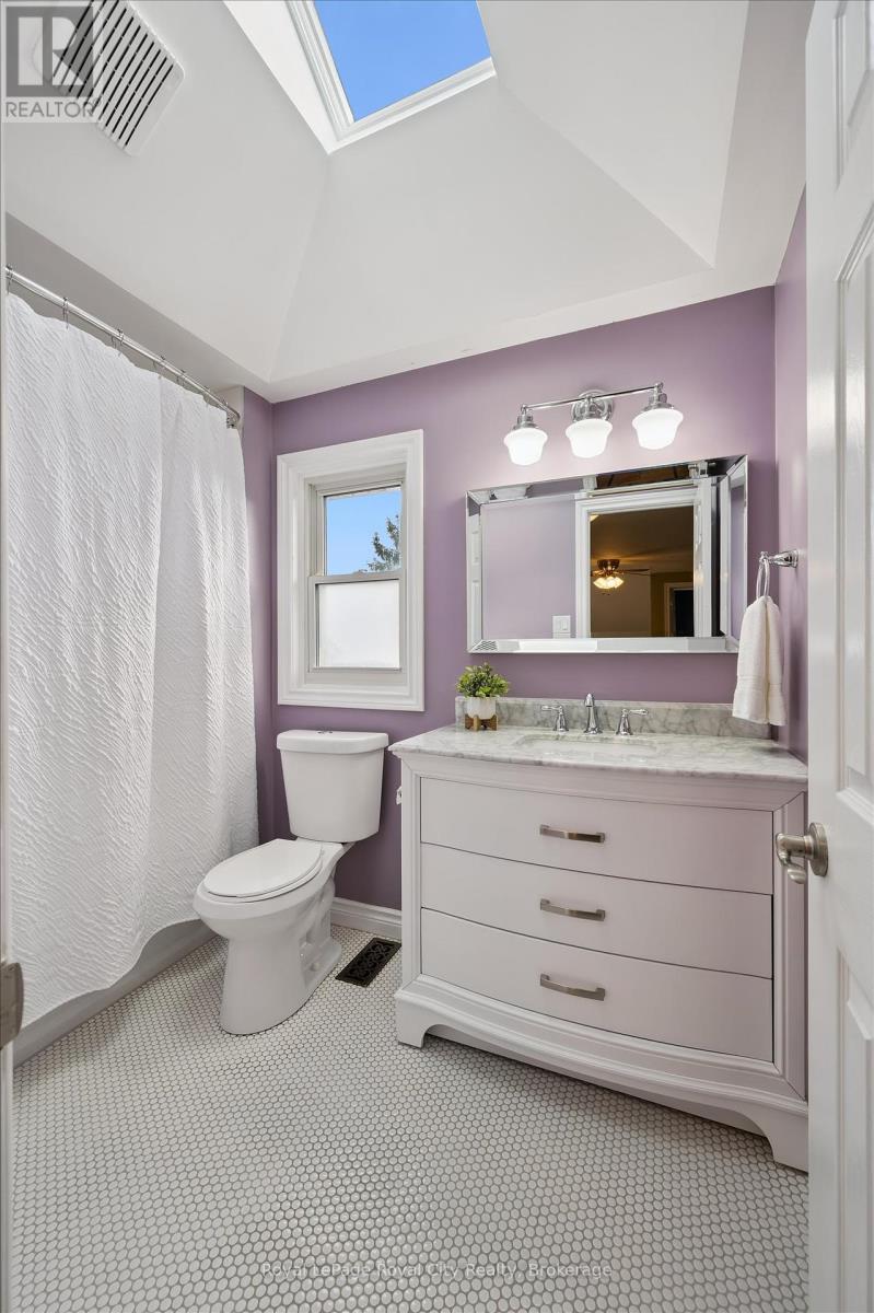 53 Pacific Place, Guelph, Ontario  N1G 4R3 - Photo 24 - X12428559