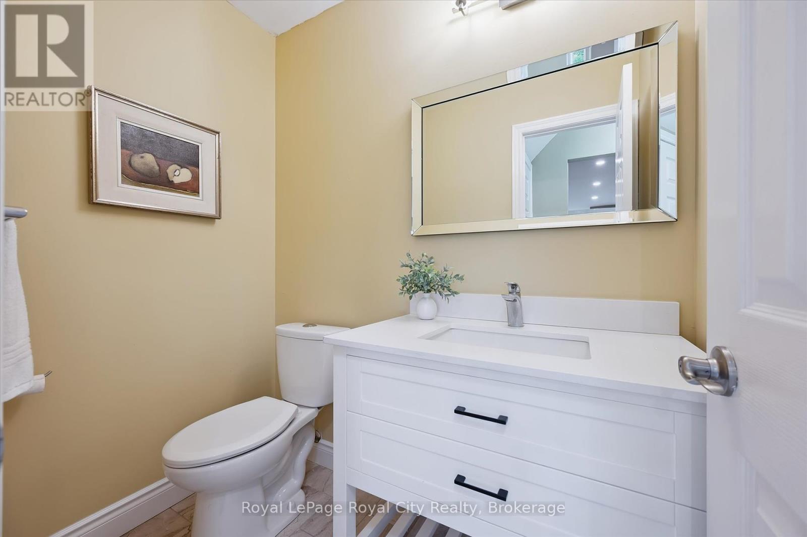 53 Pacific Place, Guelph, Ontario  N1G 4R3 - Photo 17 - X12428559