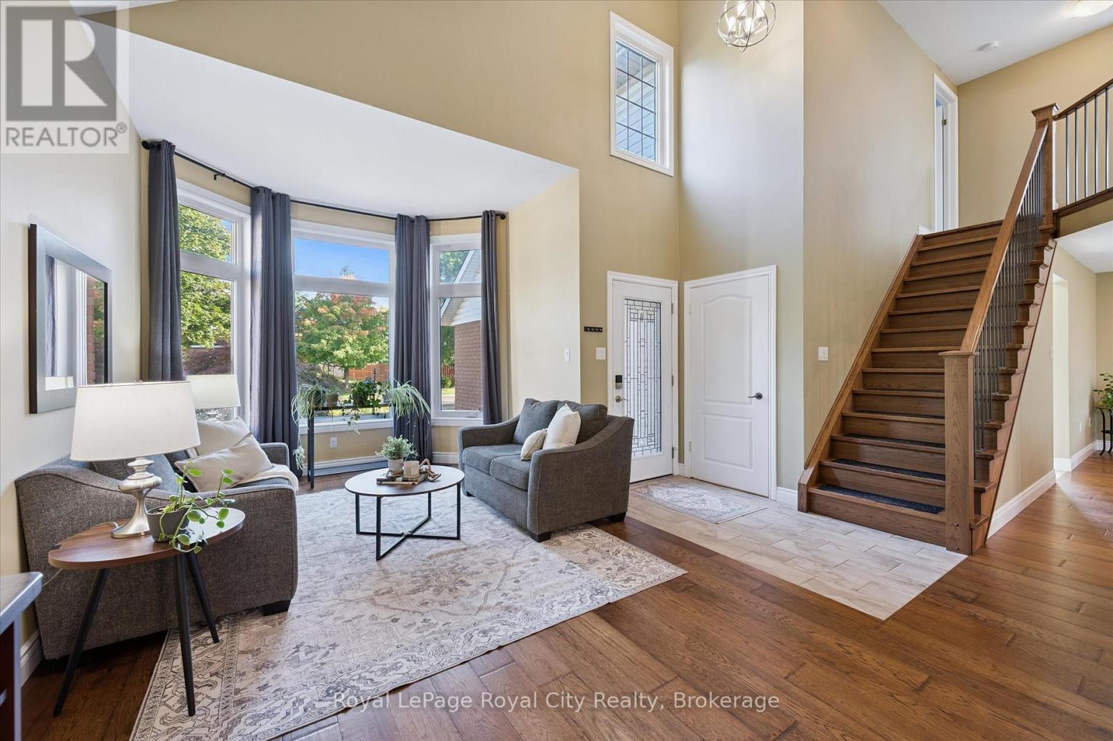 53 Pacific Place, Guelph, Ontario  N1G 4R3 - Photo 6 - X12428559