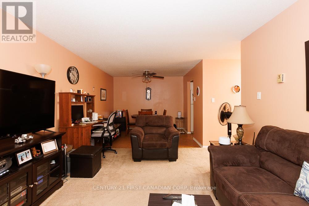 204 - 725 Deveron Crescent, London South, Ontario  N5Z 4X3 - Photo 9 - X12428572