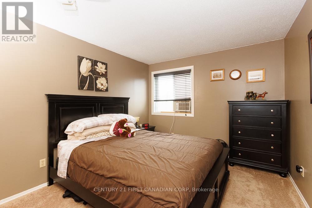 204 - 725 Deveron Crescent, London South, Ontario  N5Z 4X3 - Photo 14 - X12428572