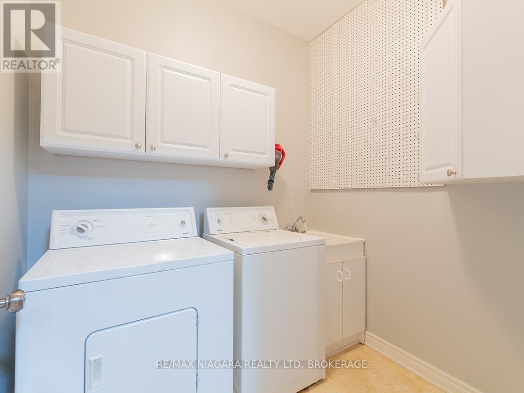 38 Maple Street, Port Colborne, Ontario  L3K 6G7 - Photo 17 - X12311991