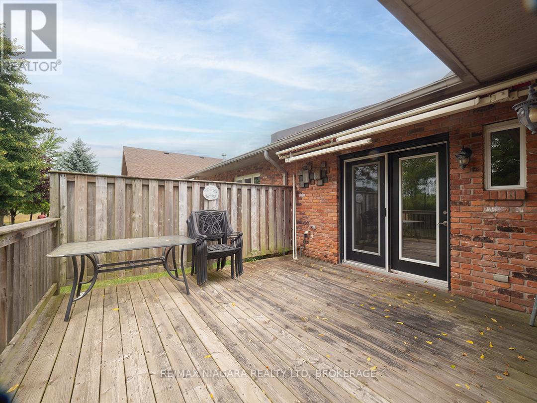 38 Maple Street, Port Colborne, Ontario  L3K 6G7 - Photo 8 - X12311991