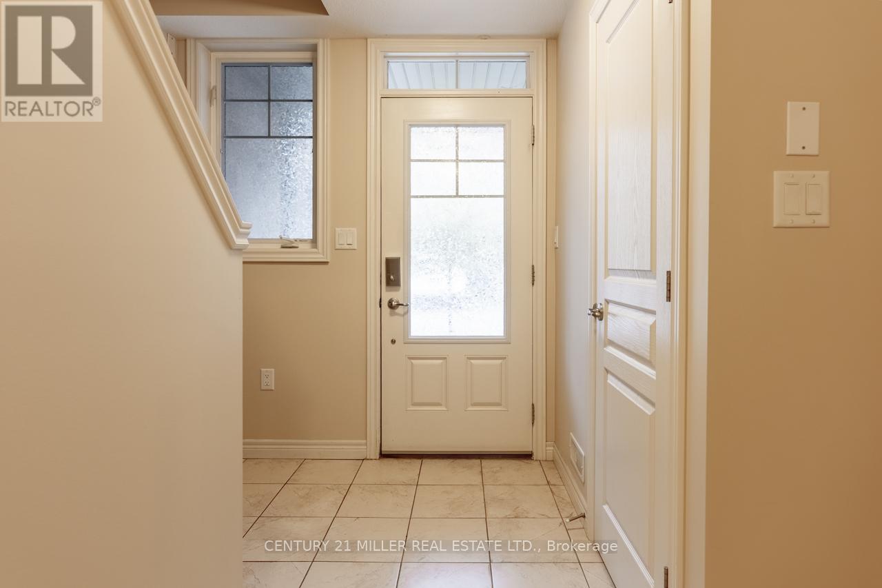 6 Andruss Lane, Hamilton, Ontario  L9G 0G7 - Photo 3 - X12428339