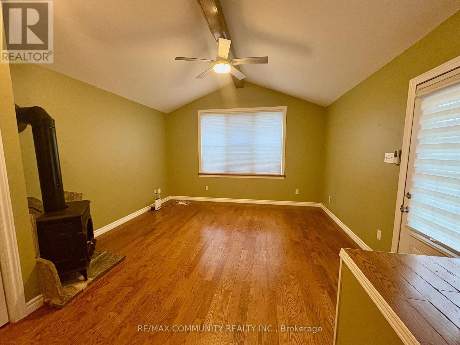 Main - 693 Hawley Street, Peterborough, Ontario  K9J 4C7 - Photo 5 - X12428344