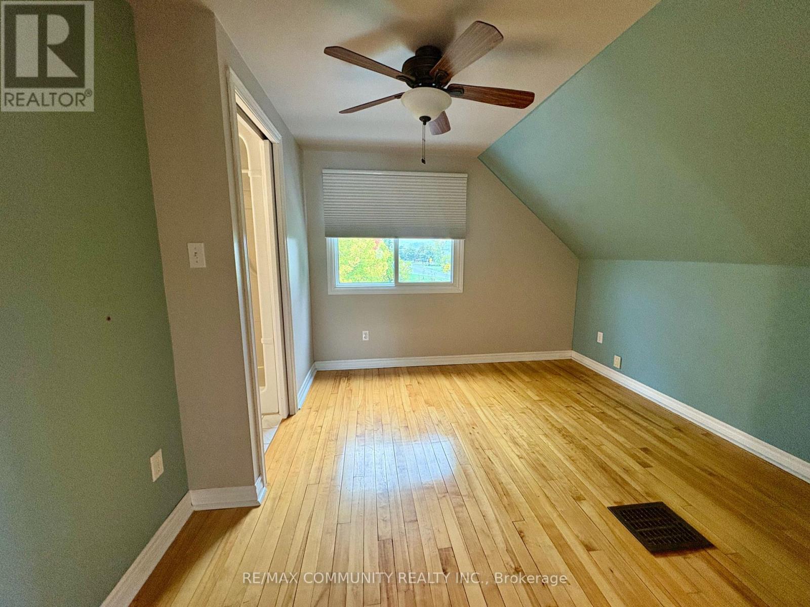 Main - 693 Hawley Street, Peterborough, Ontario  K9J 4C7 - Photo 8 - X12428344