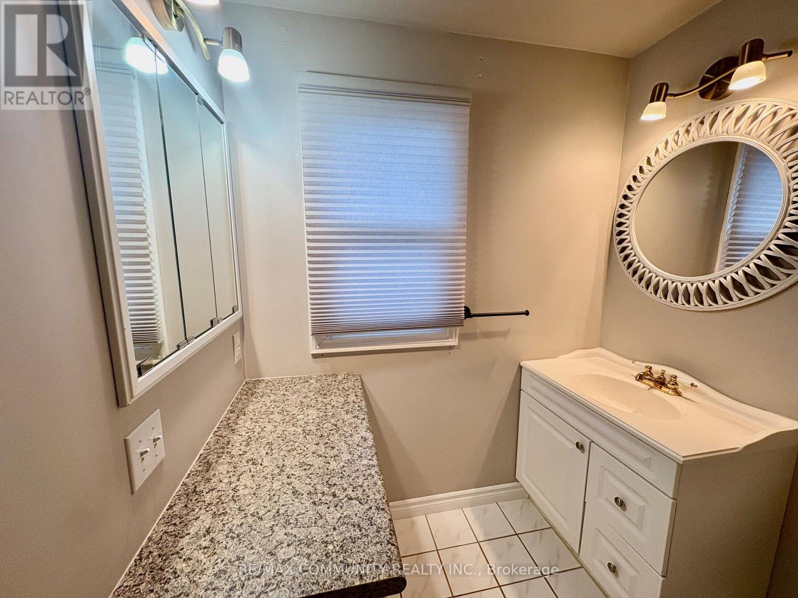 Main - 693 Hawley Street, Peterborough, Ontario  K9J 4C7 - Photo 9 - X12428344