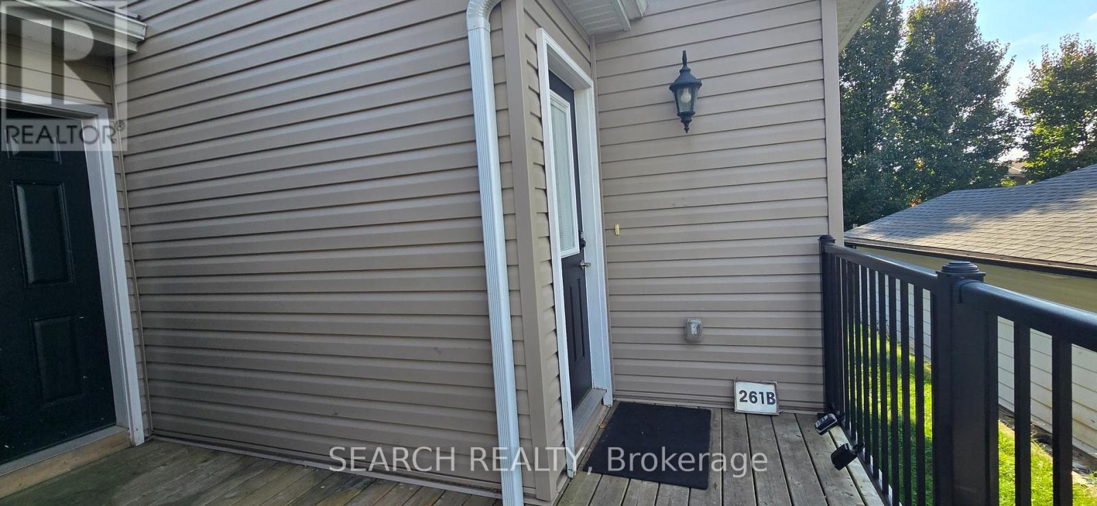 261 Cairn Street, London South, Ontario  N5Z 3W9 - Photo 2 - X12428368