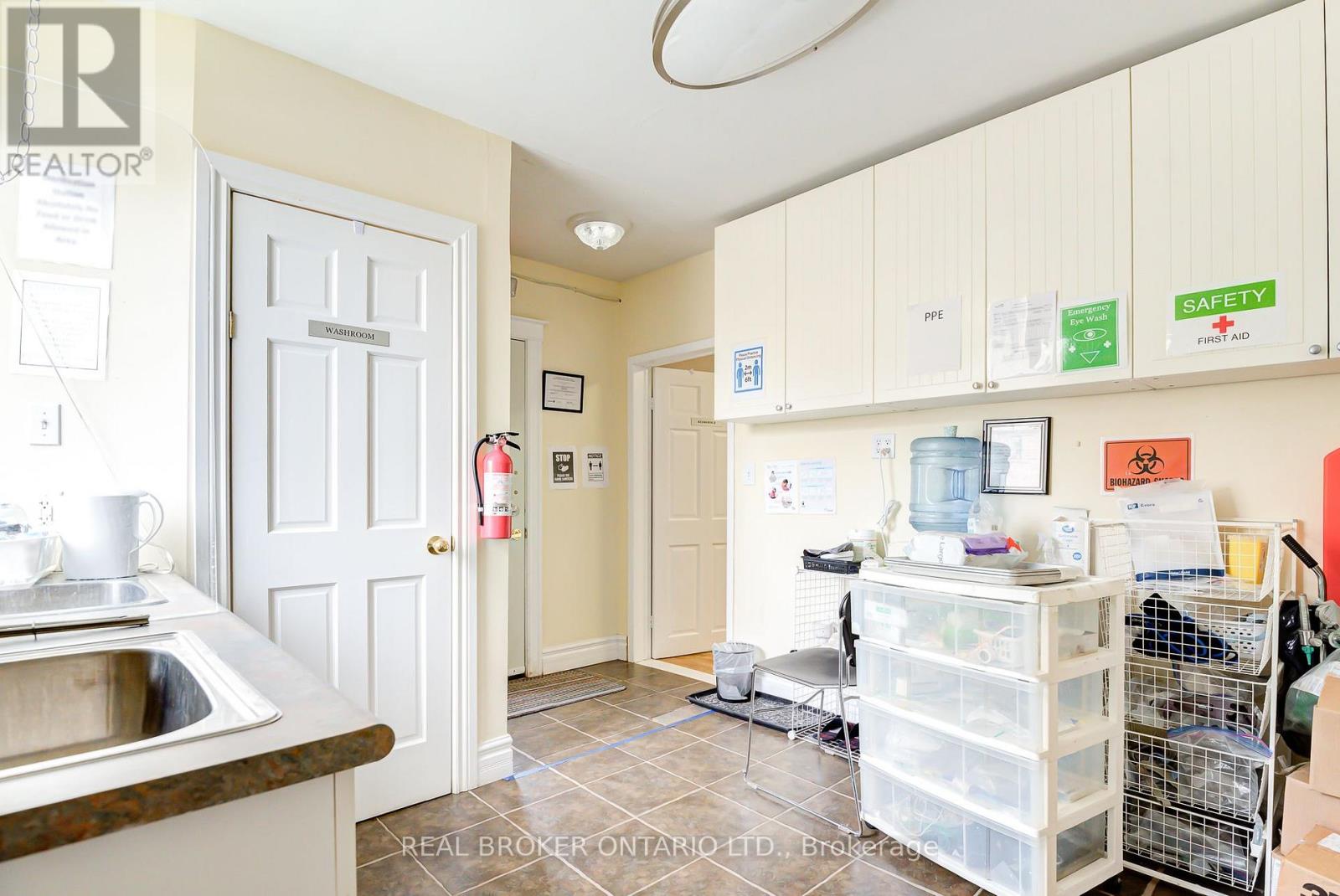 1405 King Street E, Cambridge, Ontario  N3H 3R3 - Photo 16 - X12428377