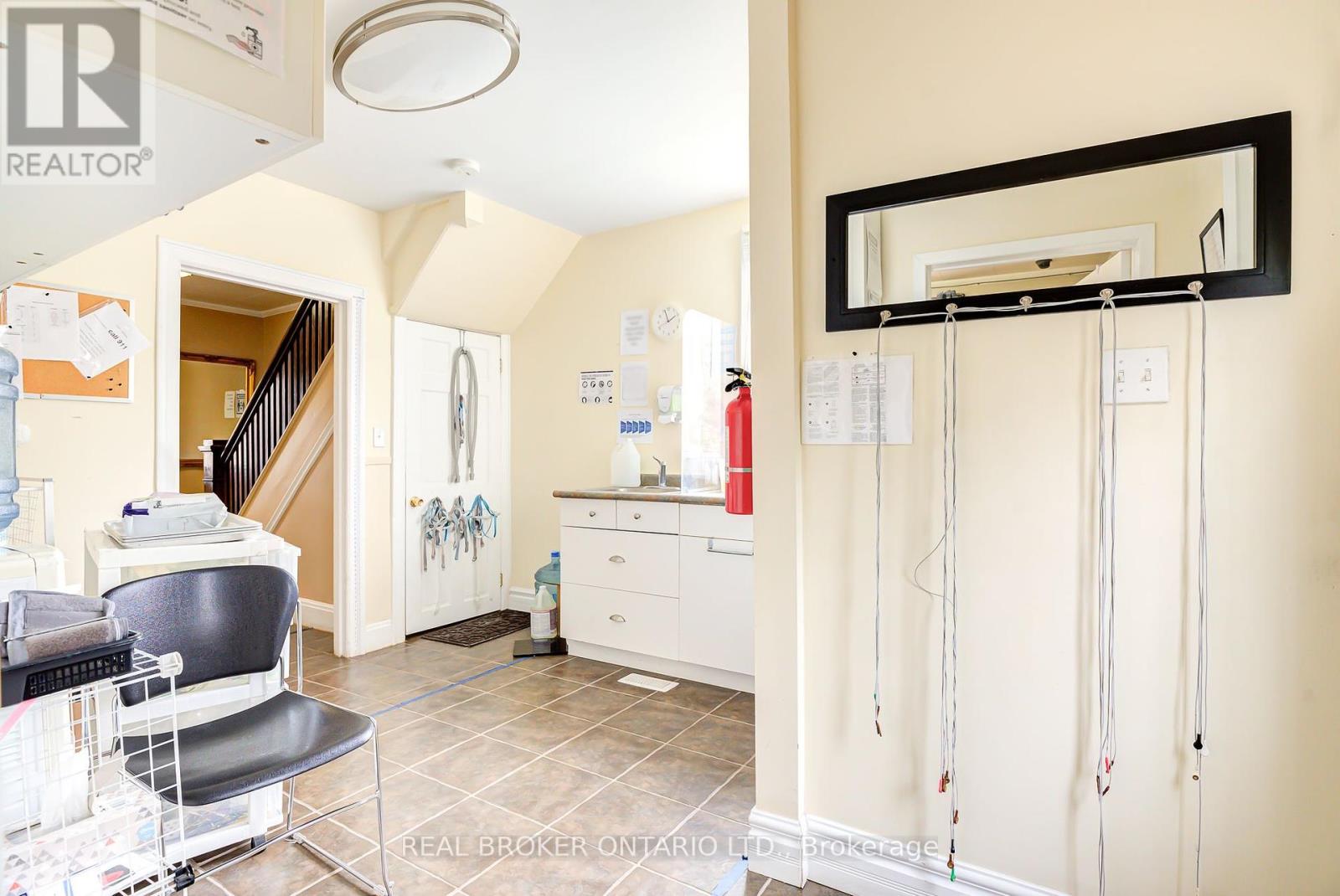1405 King Street E, Cambridge, Ontario  N3H 3R3 - Photo 17 - X12428377