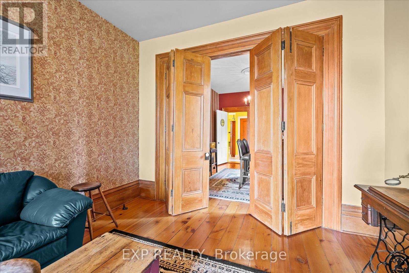 34 Field Road, Hamilton, Ontario  L0R 1R0 - Photo 13 - X12428387