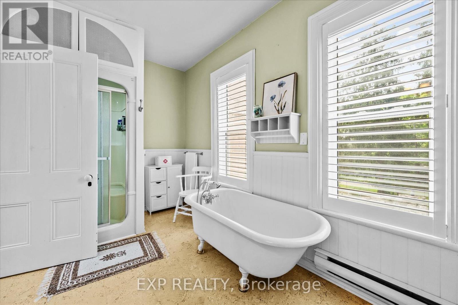 34 Field Road, Hamilton, Ontario  L0R 1R0 - Photo 25 - X12428387