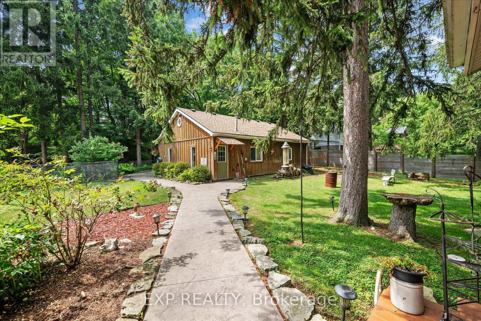 34 Field Road, Hamilton, Ontario  L0R 1R0 - Photo 29 - X12428387