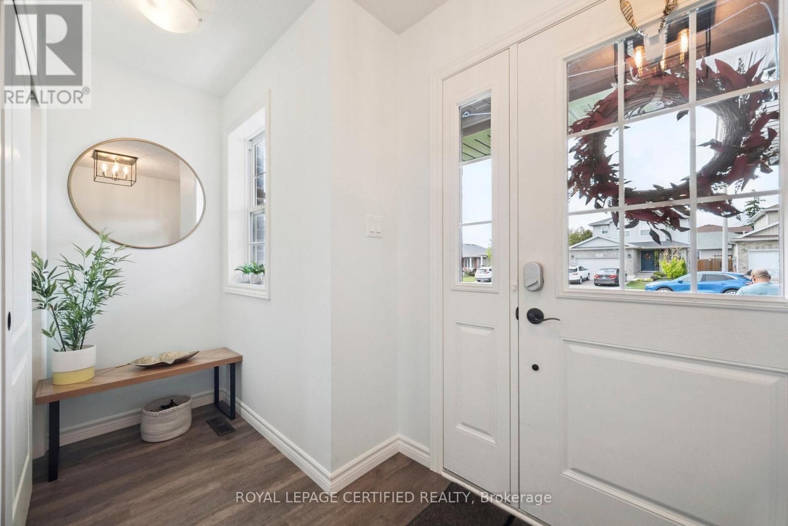 3 Minler Street E, Ingersoll, Ontario  N5C 0C9 - Photo 7 - X12428395
