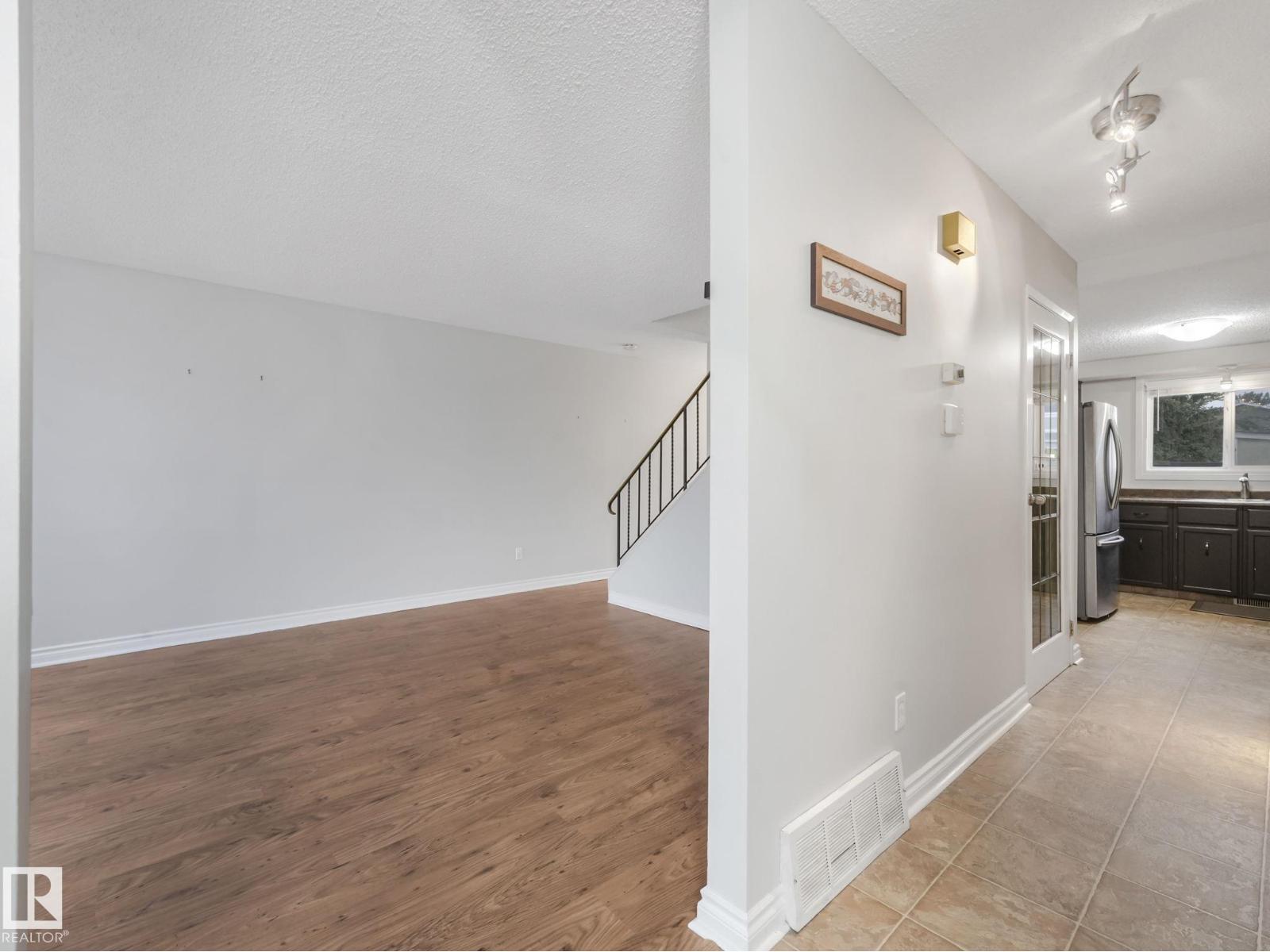 7351 180 St Nw, Edmonton, Alberta  T5T 2T1 - Photo 4 - E4459409