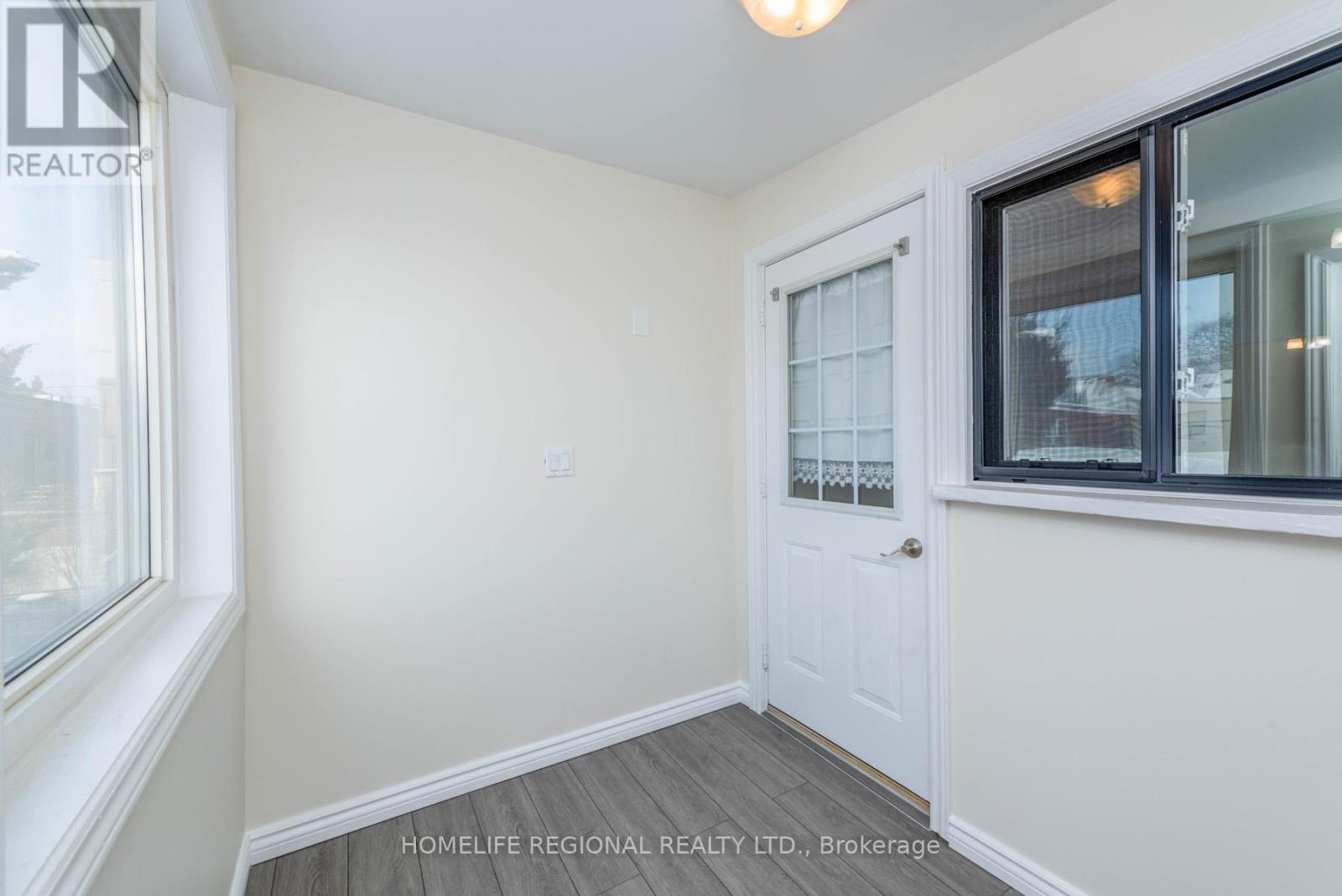 200 Roxton Road, Toronto, Ontario  M6J 2Y5 - Photo 20 - C12428462
