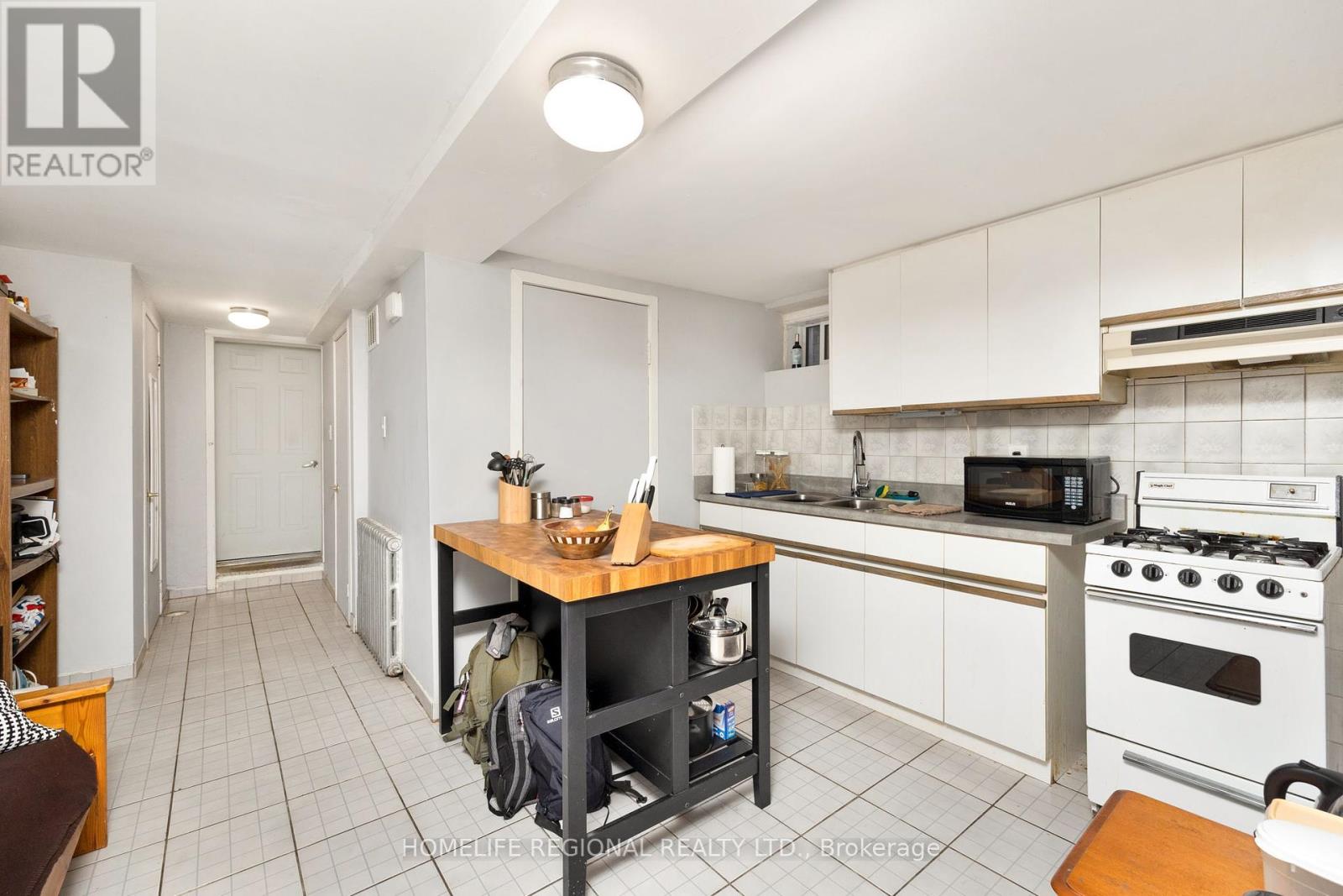 200 Roxton Road, Toronto, Ontario  M6J 2Y5 - Photo 33 - C12428462