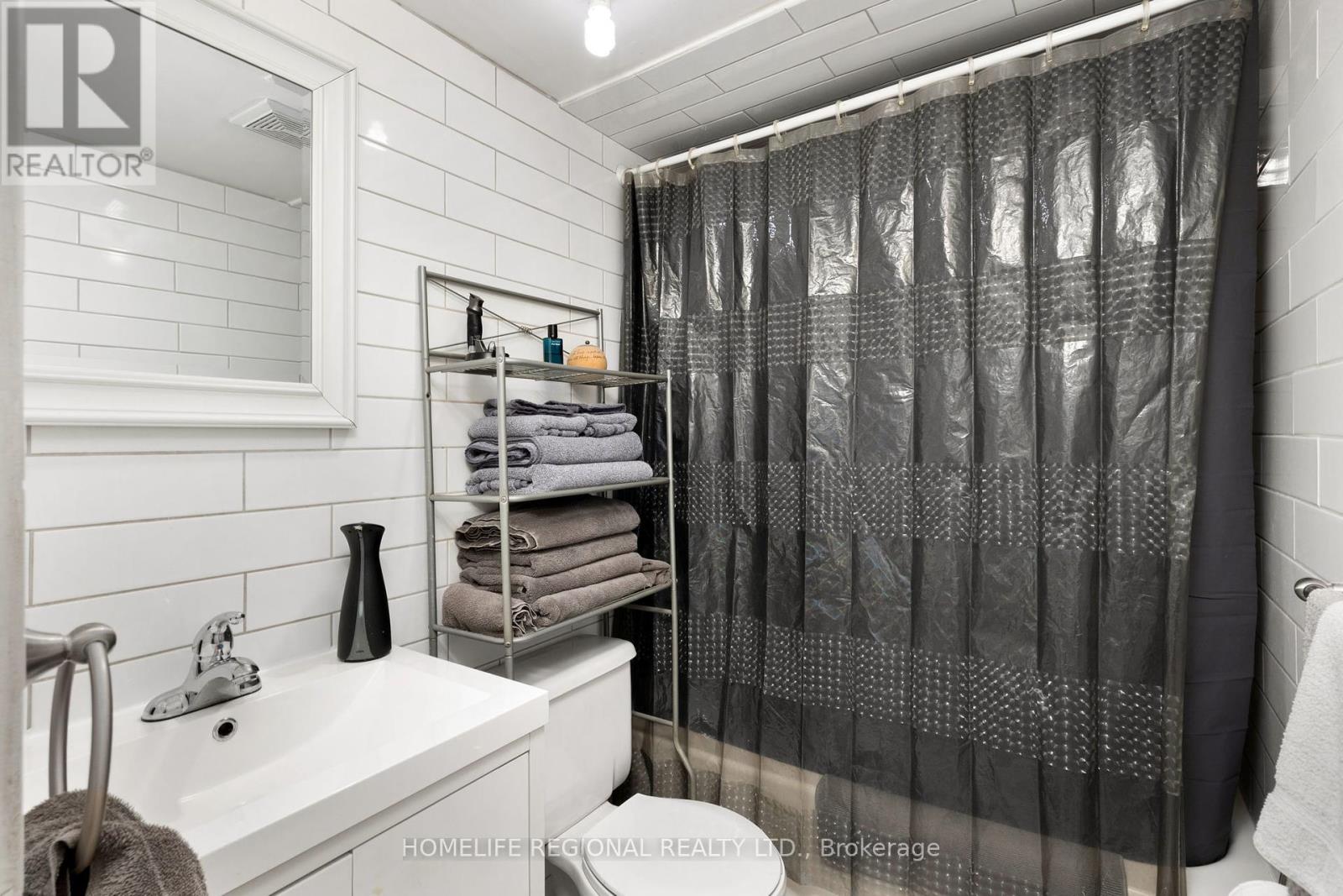 200 Roxton Road, Toronto, Ontario  M6J 2Y5 - Photo 36 - C12428462