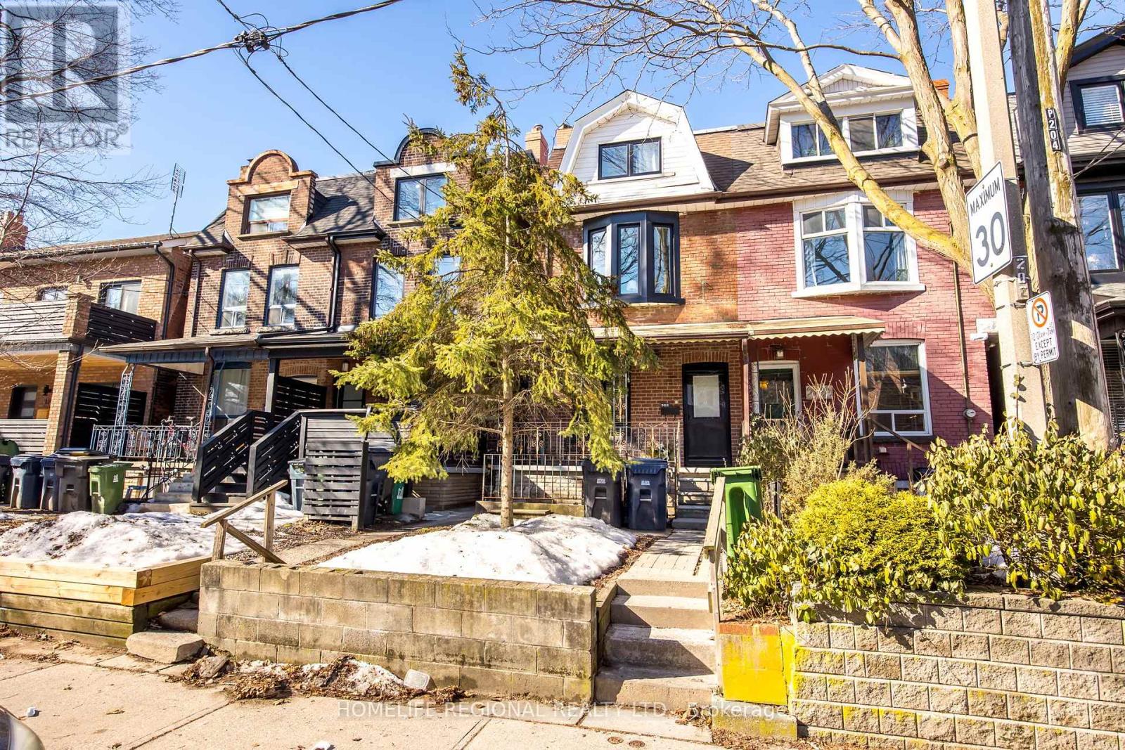 200 Roxton Road, Toronto, Ontario  M6J 2Y5 - Photo 42 - C12428462