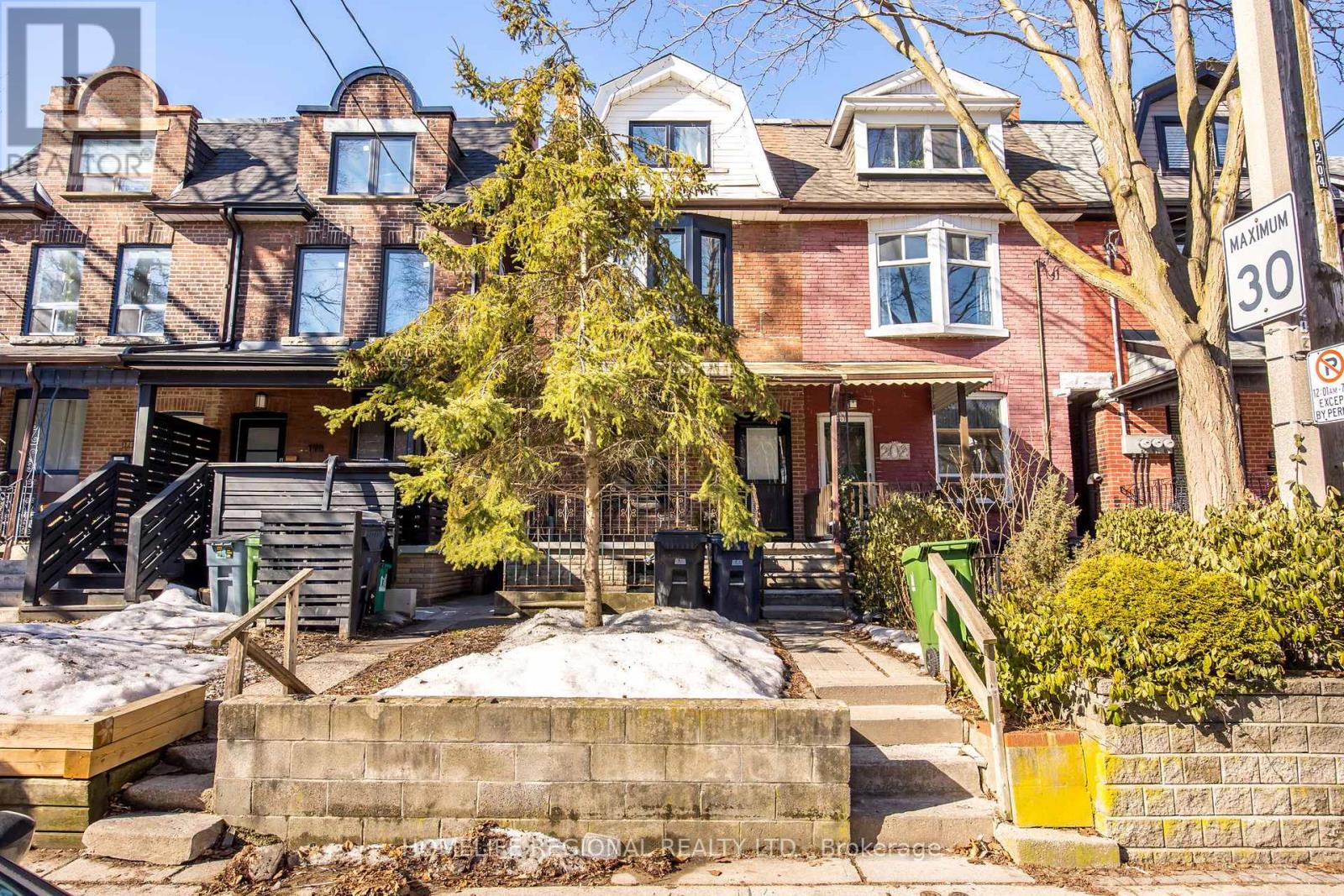 200 Roxton Road, Toronto, Ontario  M6J 2Y5 - Photo 43 - C12428462