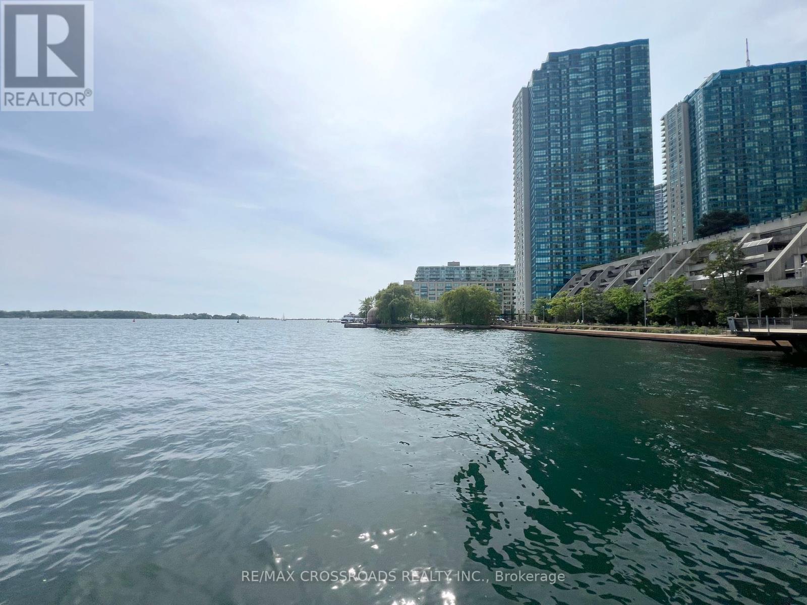 2212 - 33 Harbour Square, Toronto, Ontario  M5J 2G2 - Photo 14 - C12428482