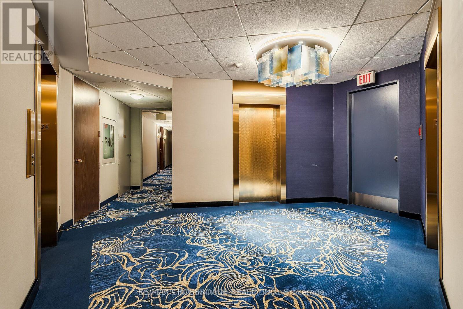 2212 - 33 Harbour Square, Toronto, Ontario  M5J 2G2 - Photo 15 - C12428482