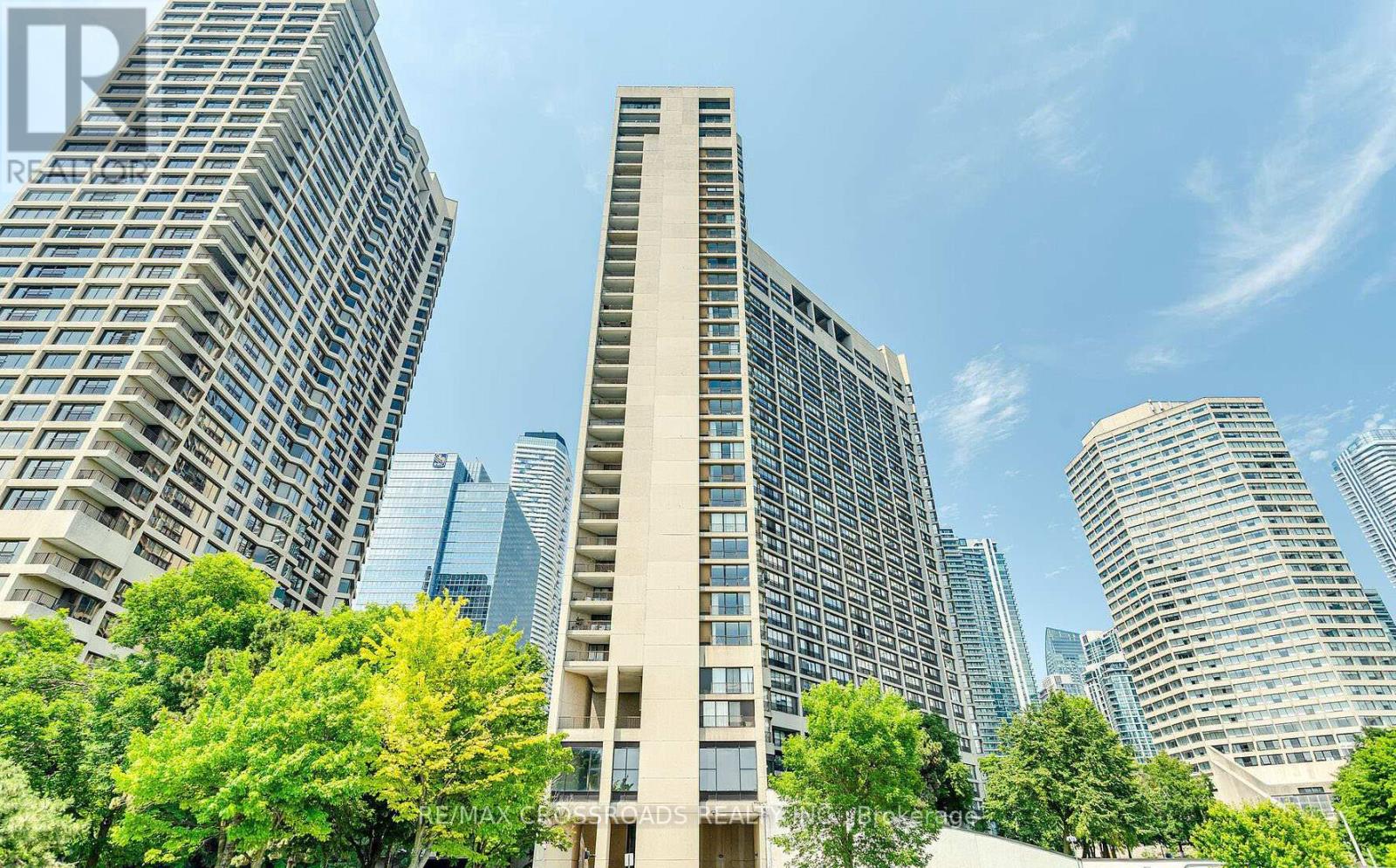 2212 - 33 Harbour Square, Toronto, Ontario  M5J 2G2 - Photo 22 - C12428482