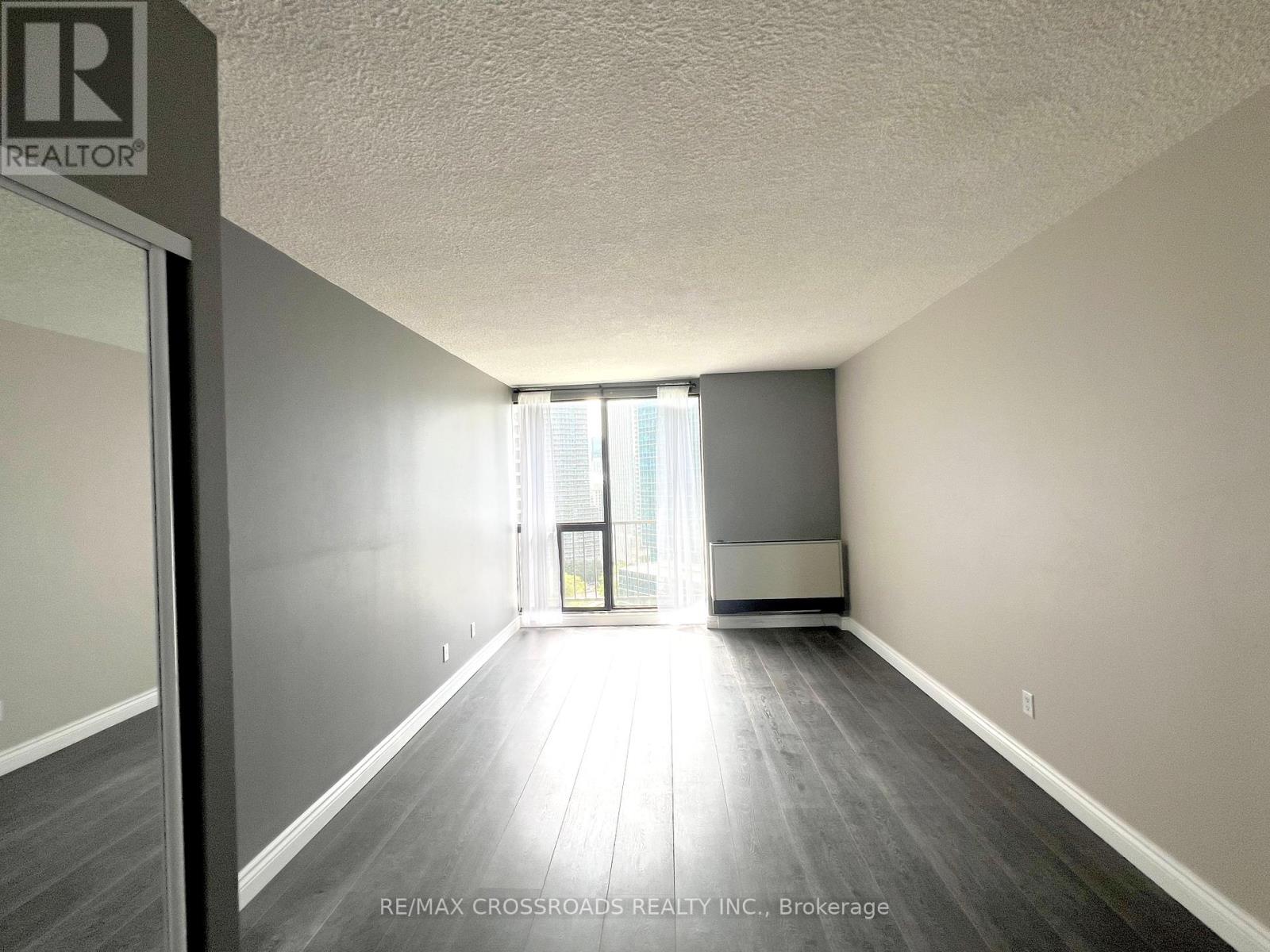 2212 - 33 Harbour Square, Toronto, Ontario  M5J 2G2 - Photo 9 - C12428482