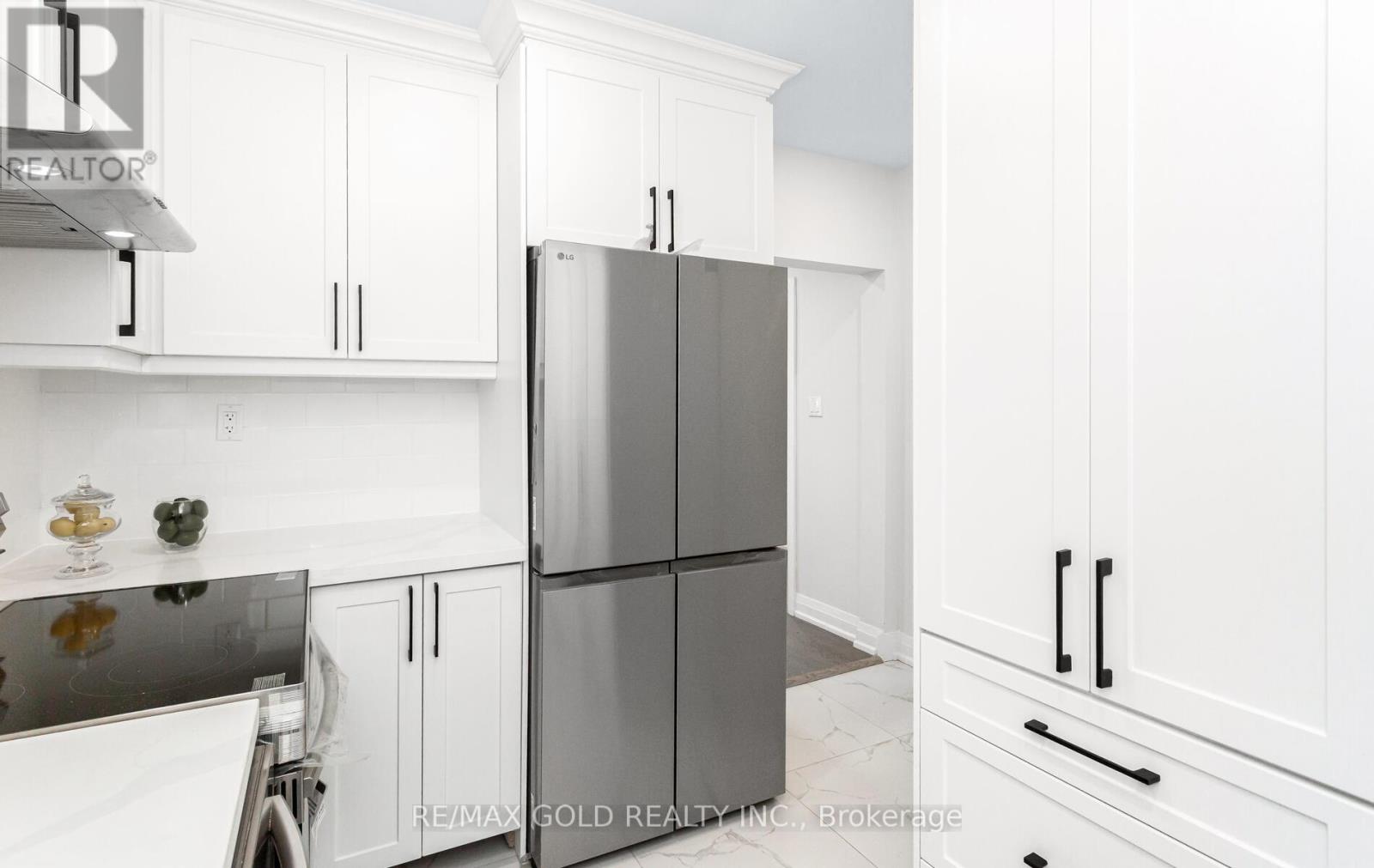 316 Ellerslie Avenue, Toronto, Ontario  M2R 1B7 - Photo 16 - C12428551