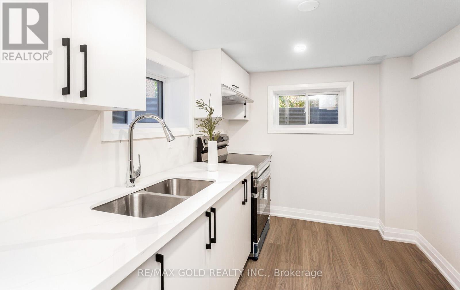 316 Ellerslie Avenue, Toronto, Ontario  M2R 1B7 - Photo 37 - C12428551
