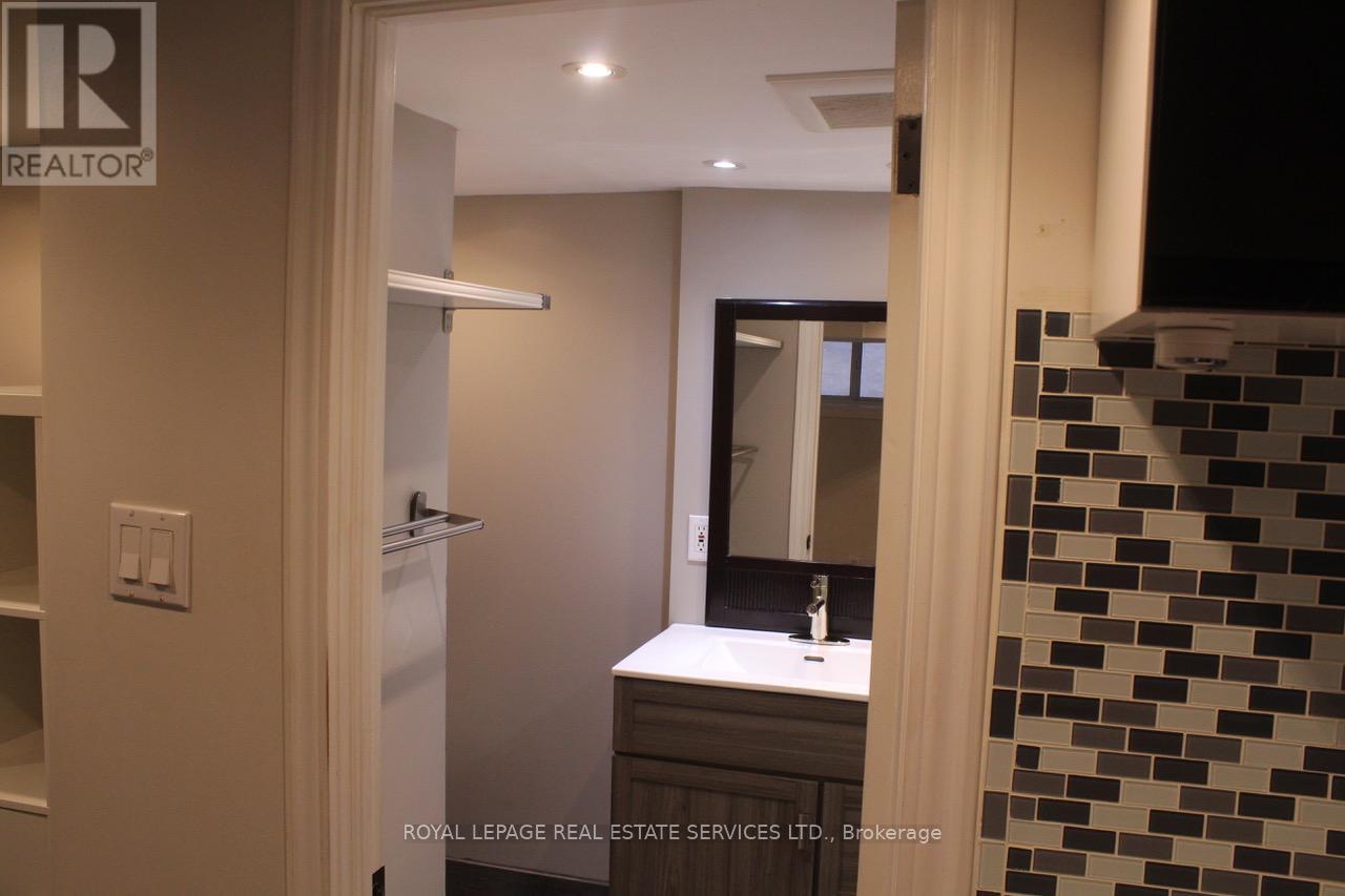 263 Grace Street, Toronto, Ontario  M6G 3A7 - Photo 10 - C12422438