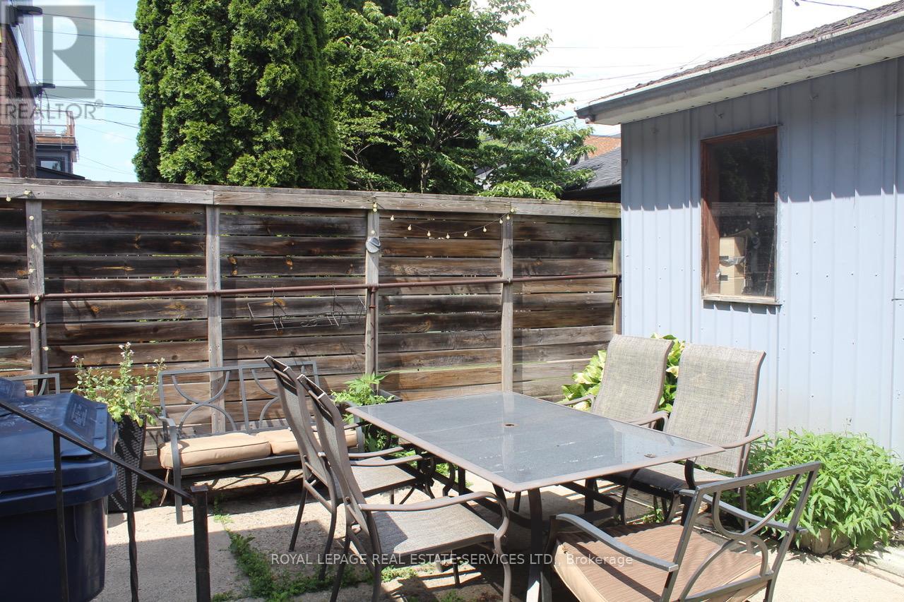 263 Grace Street, Toronto, Ontario  M6G 3A7 - Photo 16 - C12422438