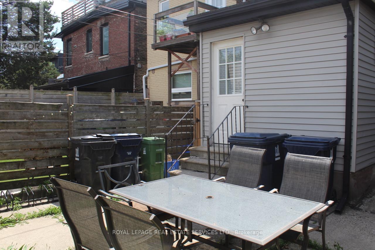 263 Grace Street, Toronto, Ontario  M6G 3A7 - Photo 18 - C12422438