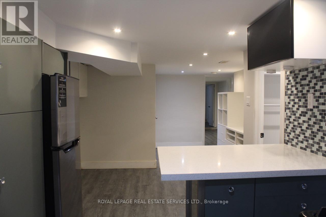 263 Grace Street, Toronto, Ontario  M6G 3A7 - Photo 6 - C12422438