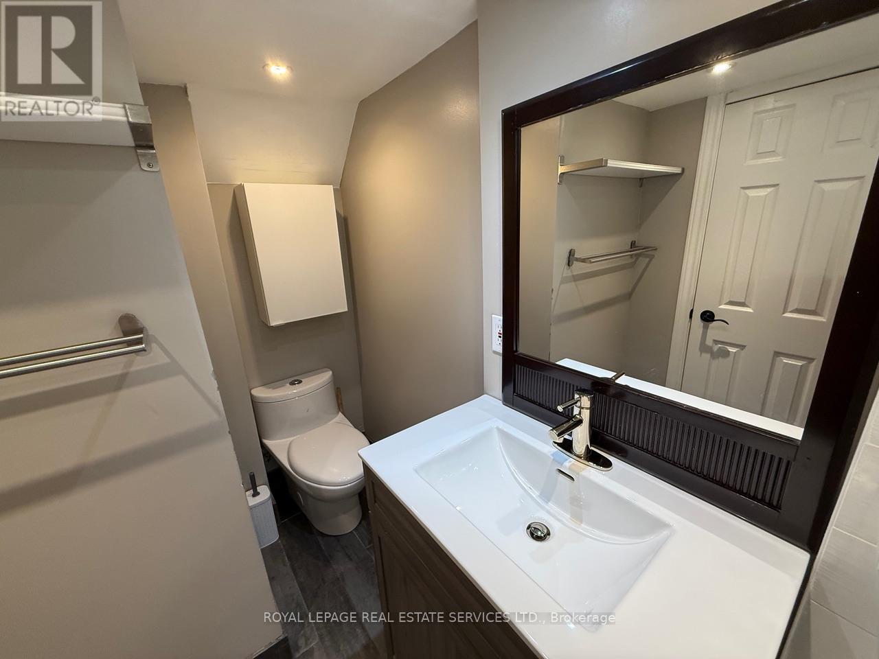 263 Grace Street, Toronto, Ontario  M6G 3A7 - Photo 9 - C12422438
