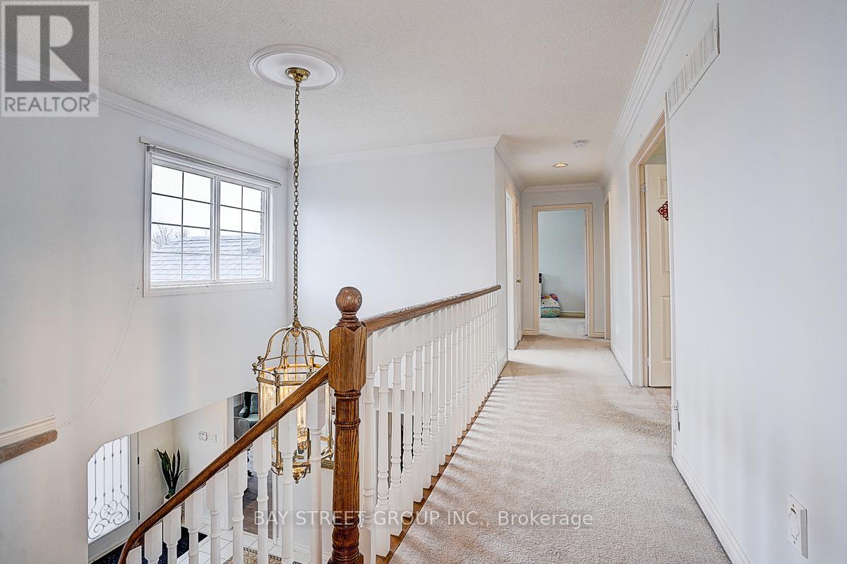 354 Rouge Hill Court, Pickering, Ontario  L1V 6L5 - Photo 19 - E12428469